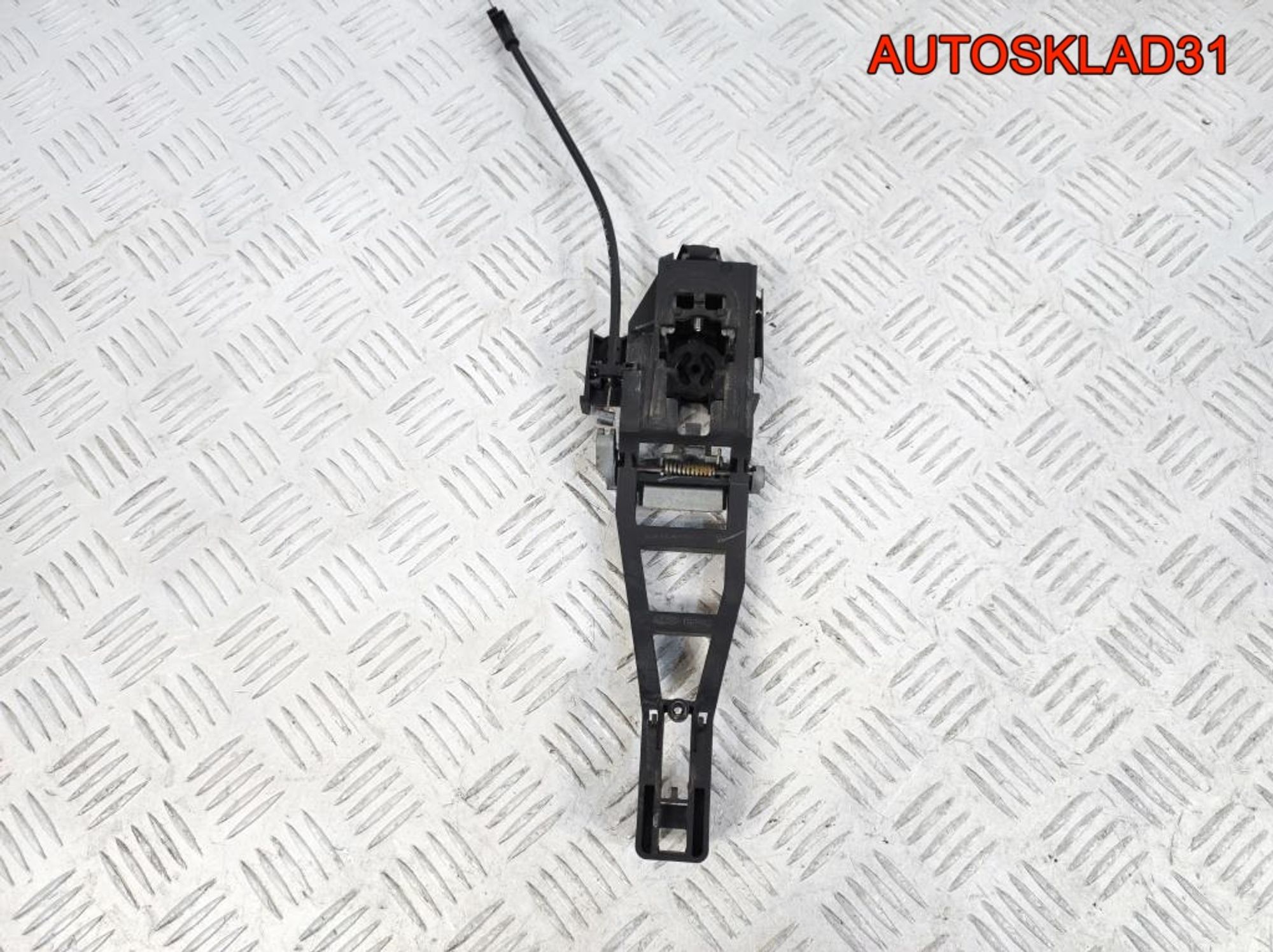 Кронштейн ручки двери Ford Focus 2 3M51R224A37BF, 500 рублей, Дубовое