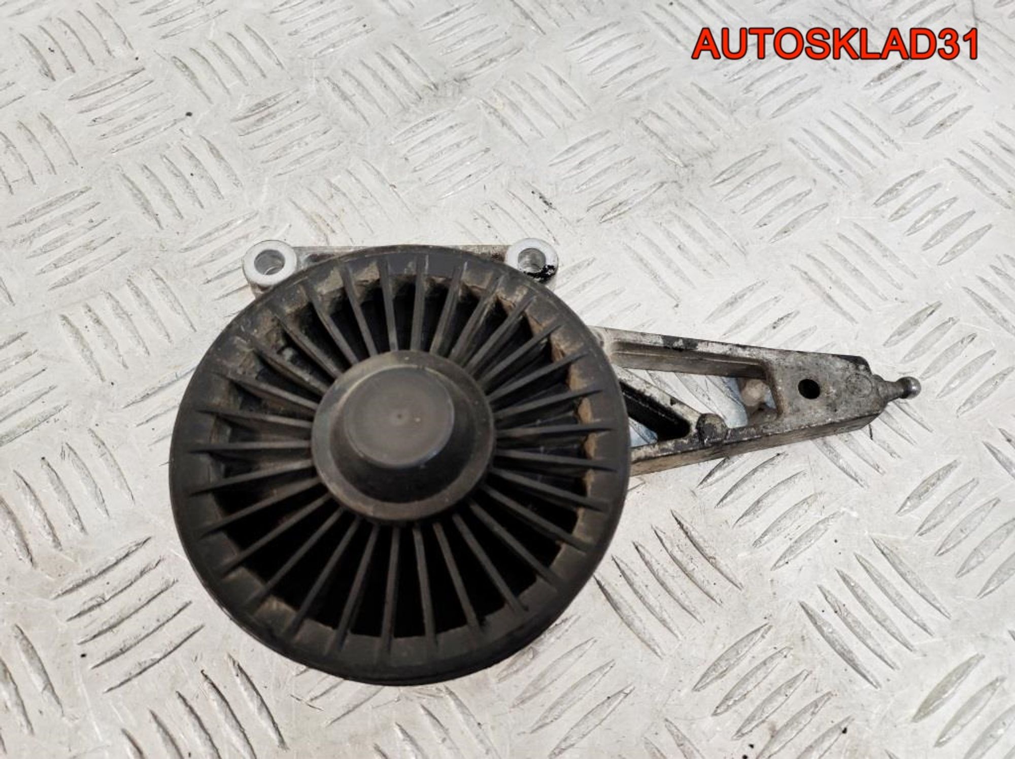 Ролик с кронштейном Mercedes GLK X204 A6512370041, 1800 рублей, Дубовое