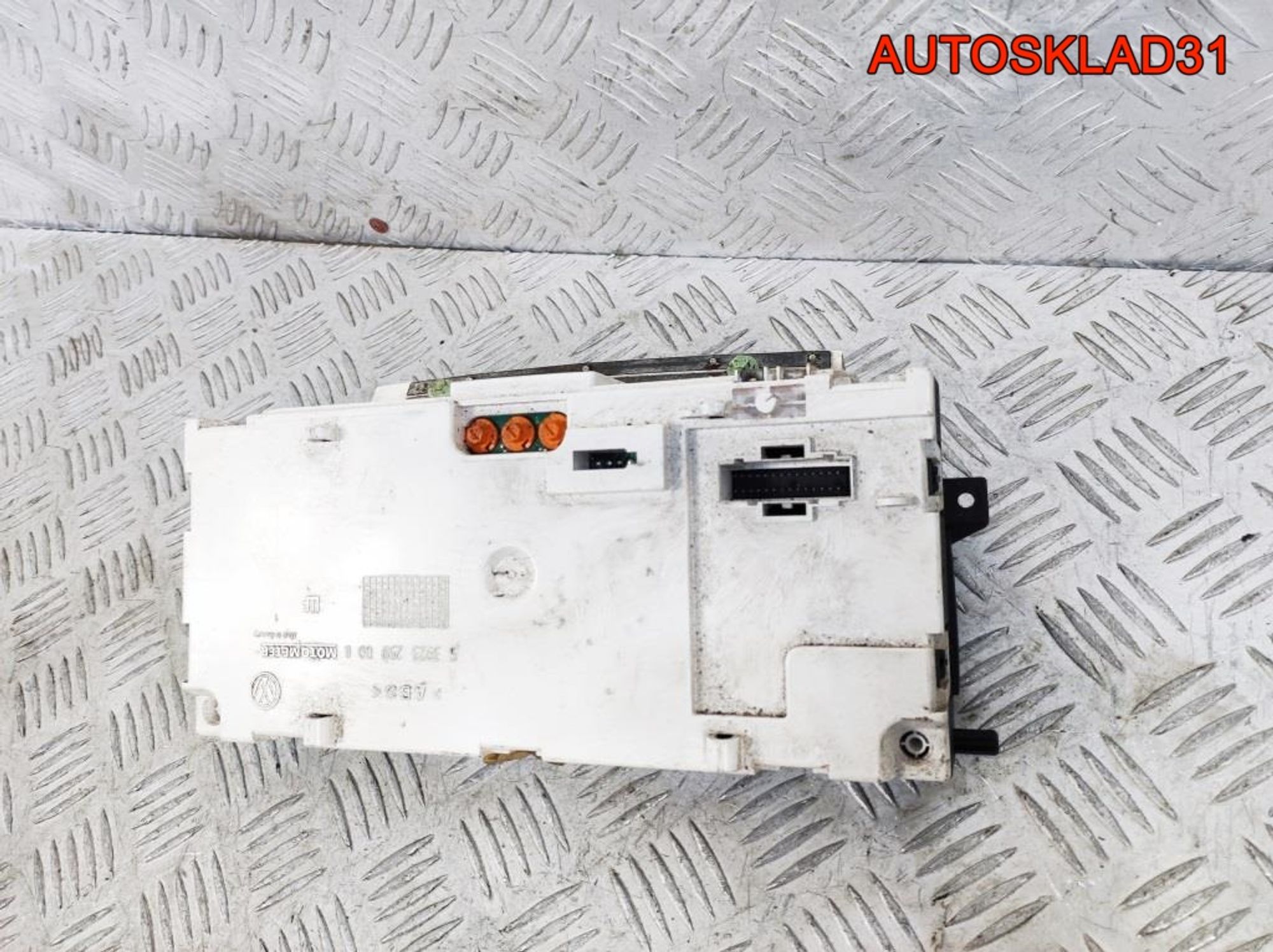 Панель приборов Volkswagen Polo 6N 6N0919861G, 3300 рублей, Дубовое