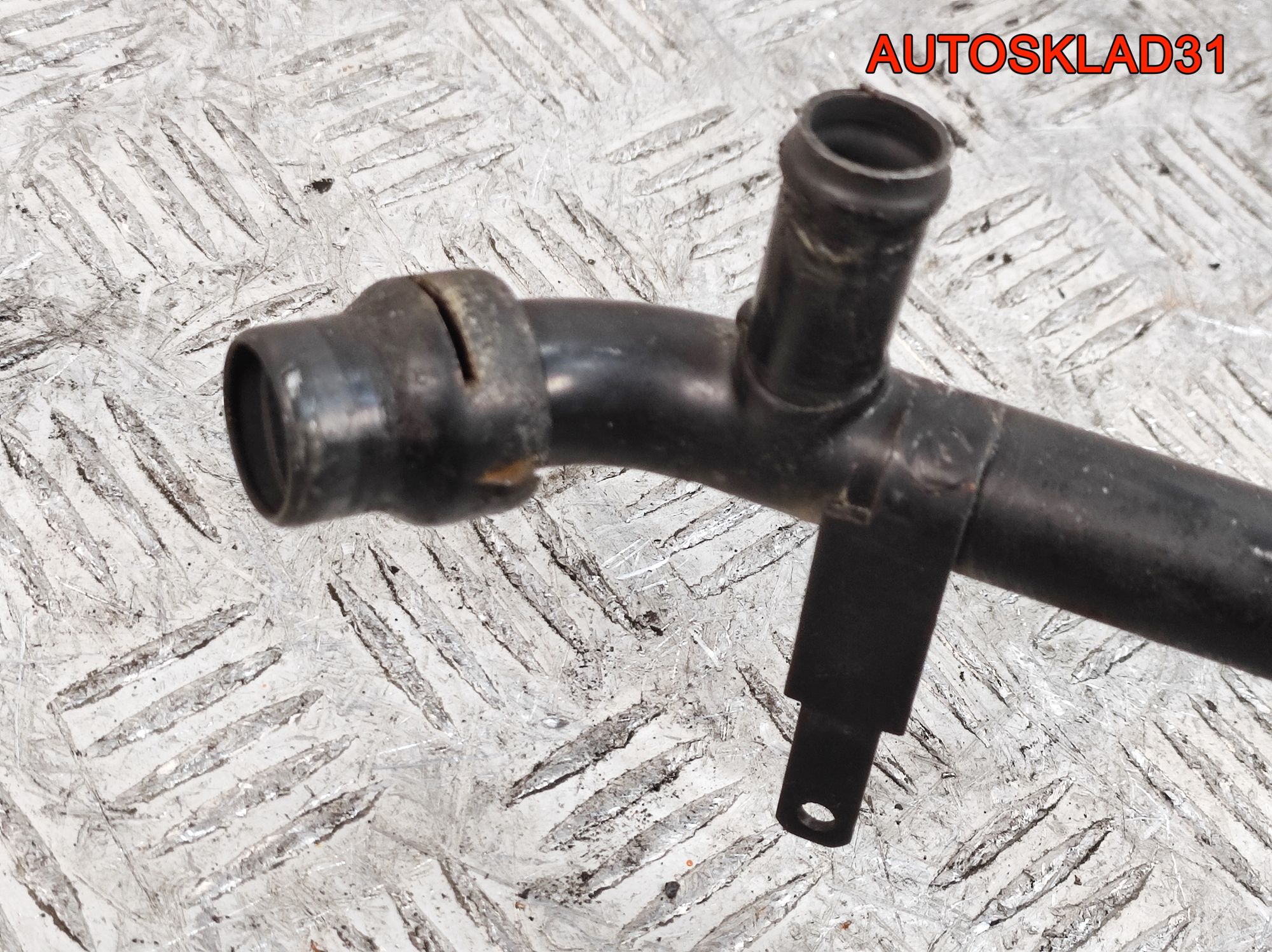 Трубка охлаждающей жидкости VW Passat B5 1.9 Дизель 038121065BH, 600 рублей, Дубовое