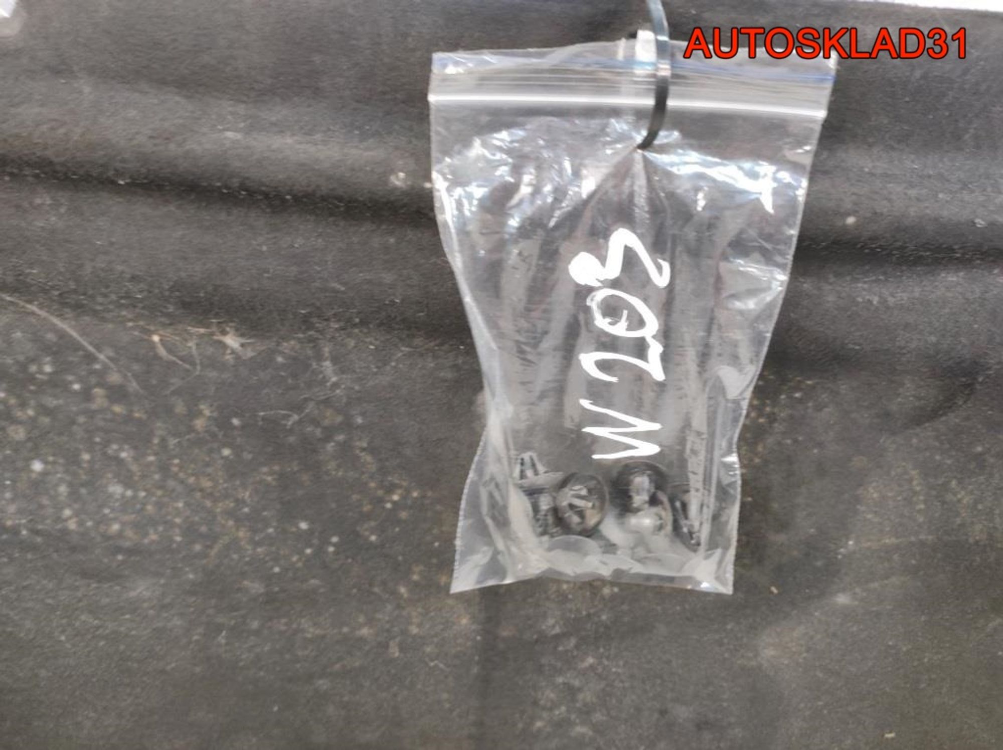 Шумоизоляция капота Mercedes W203 A2036821226, 2500 рублей, Дубовое