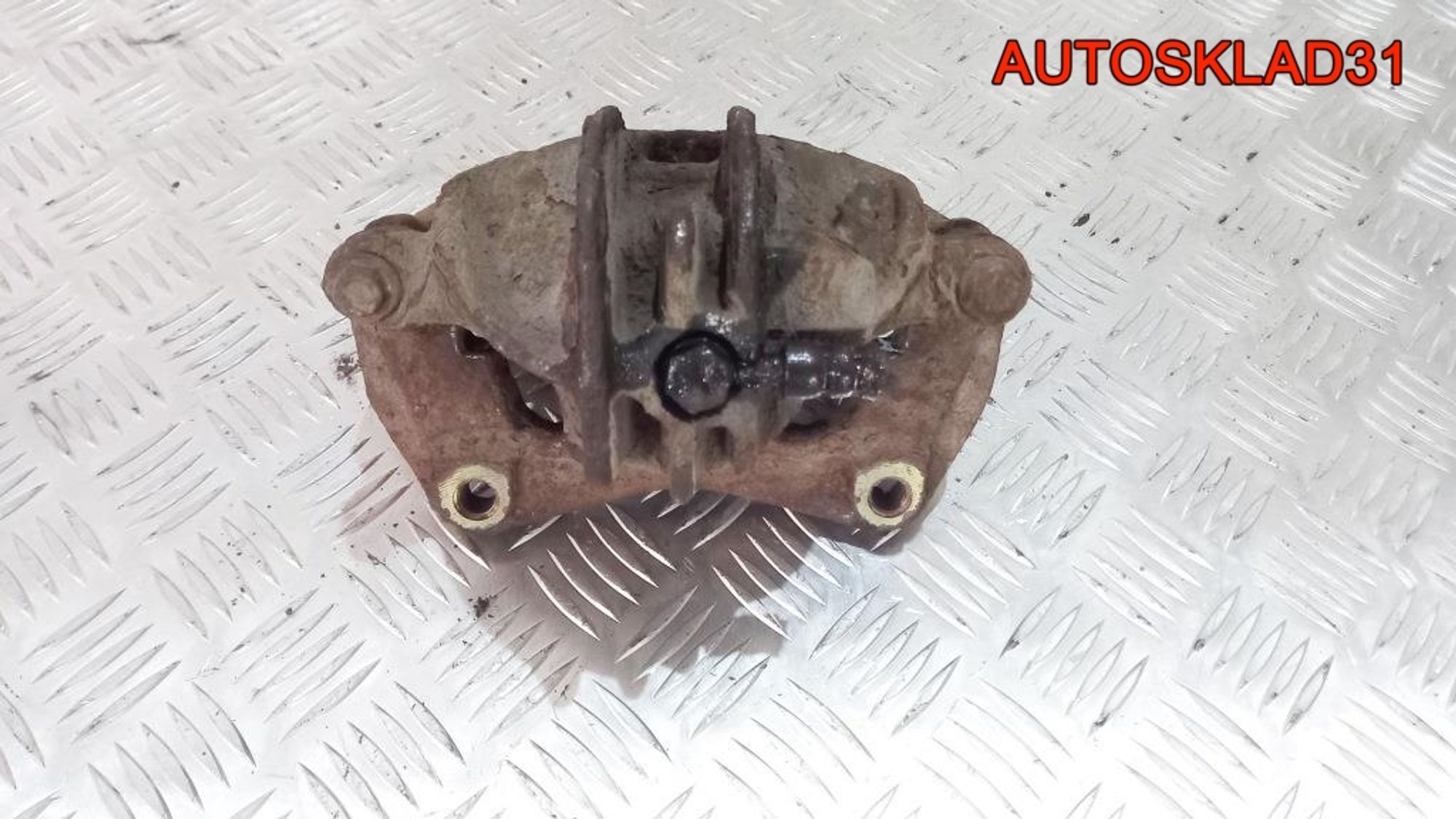 Суппорт тормозной передний правый Mitsubishi Carisma DA MR249223, 1500 рублей, Дубовое