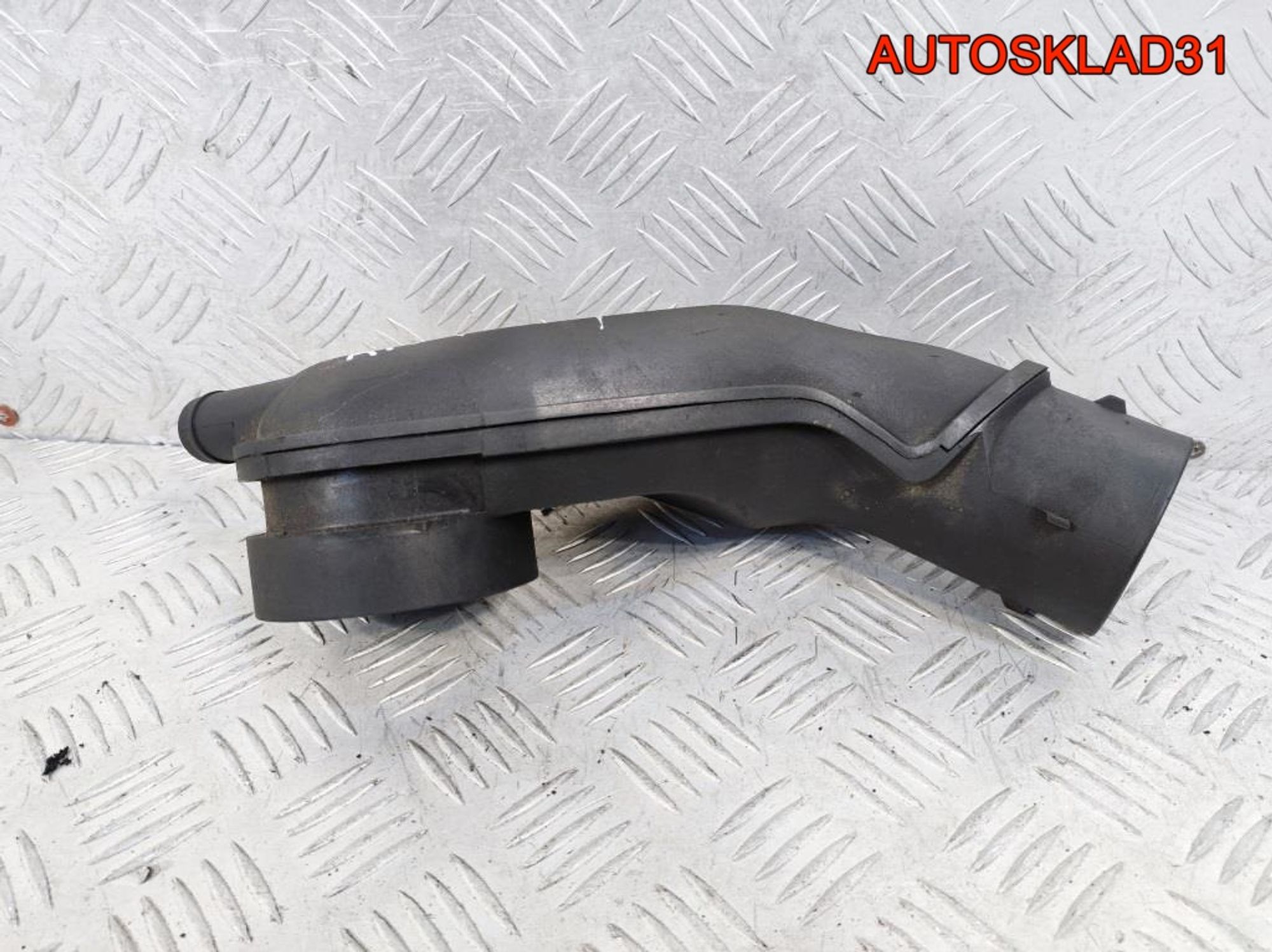 Воздуховод VW Passat B5 2,8 ACB 078133356F, 900 рублей, Дубовое