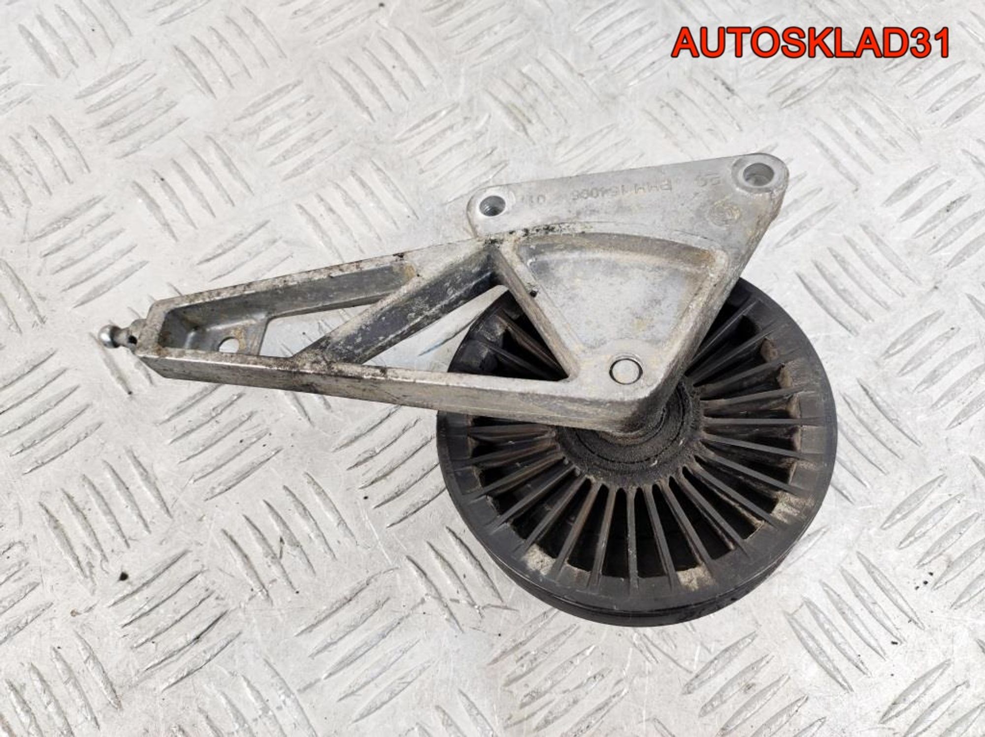 Ролик с кронштейном Mercedes GLK X204 A6512370041, 1800 рублей, Дубовое