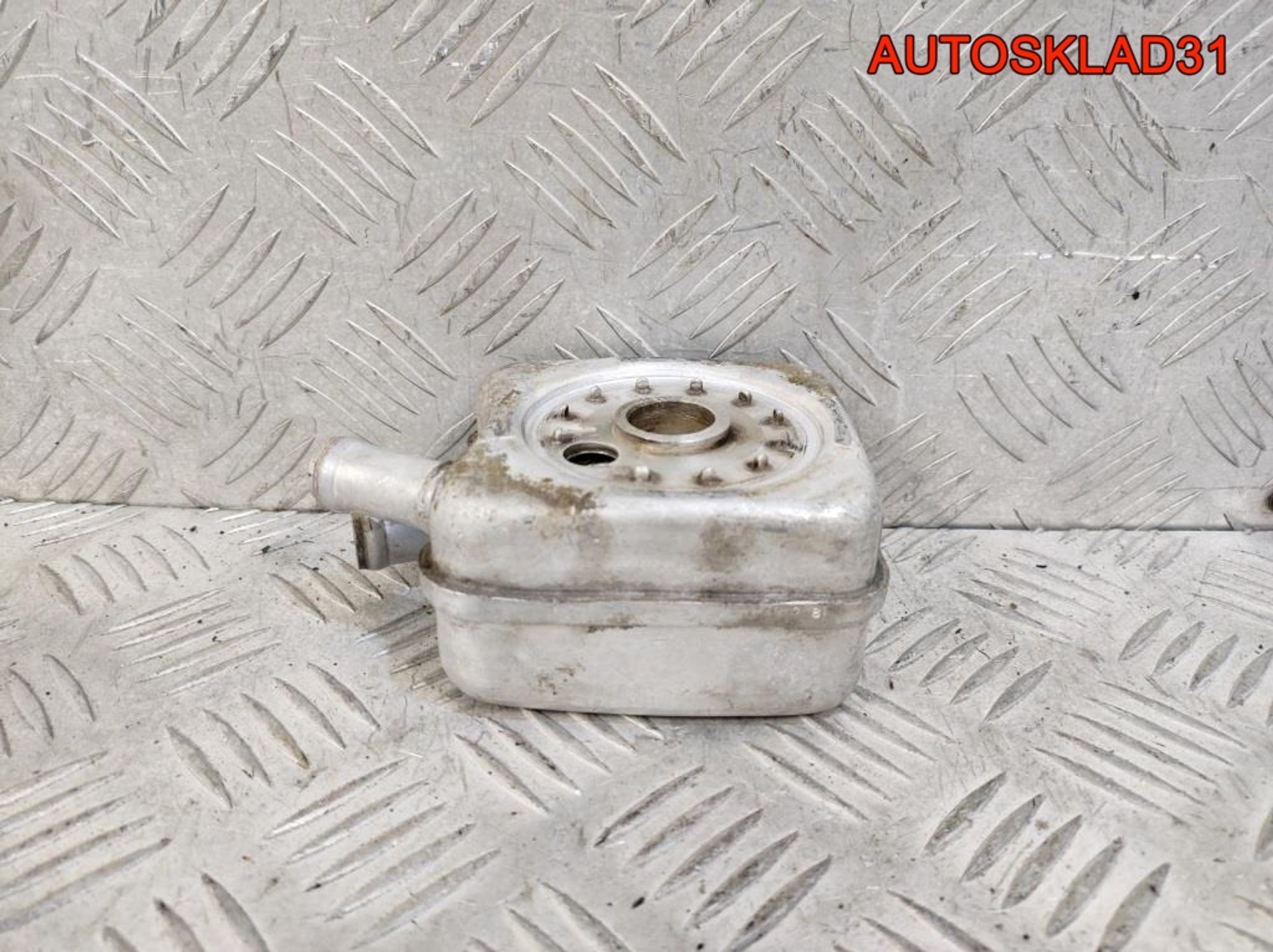 Радиатор масляный Audi A3 8L 1,6 AKL 078117021A, 900 рублей, Дубовое