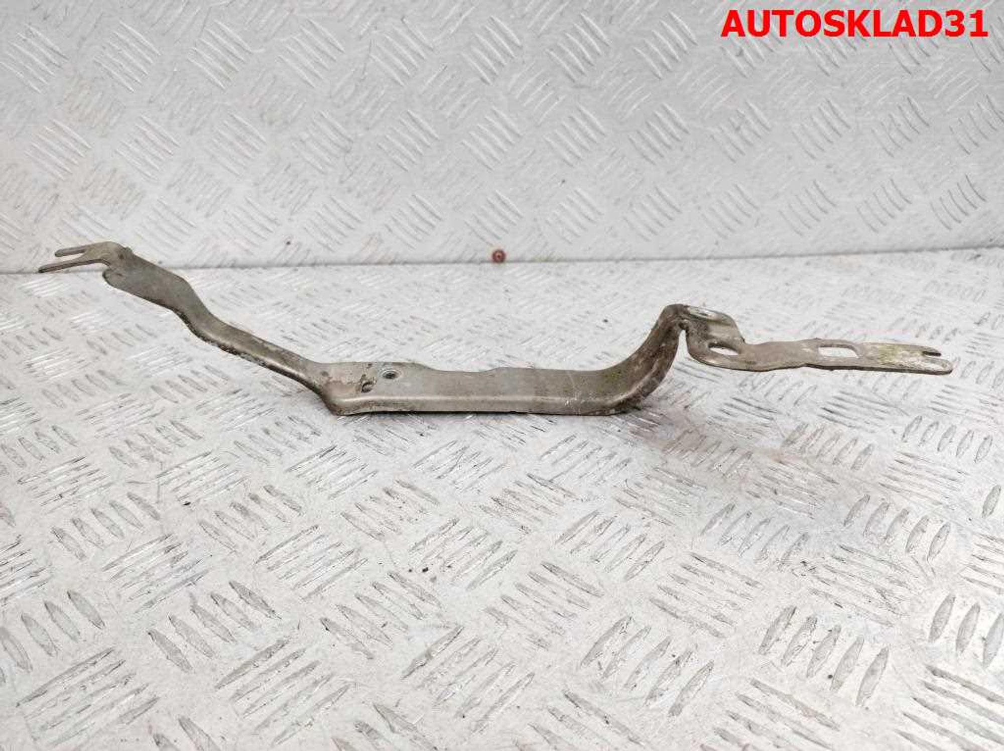 Кронштейн крепления крыла правый Audi A6 C7 4G0807592B, 500 рублей, Дубовое