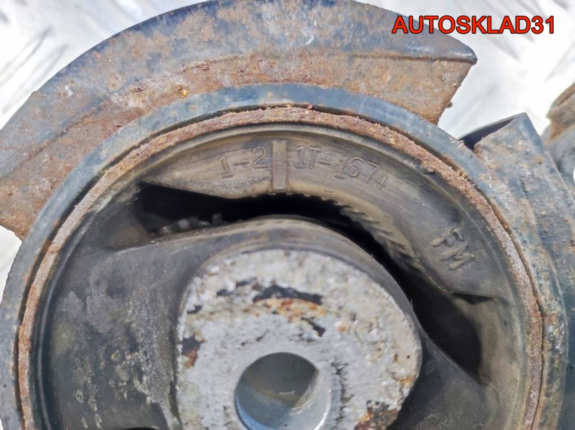 Опора двигателя задняя Toyota Corolla E15 1,6 1ZR, 2100 рублей, Дубовое