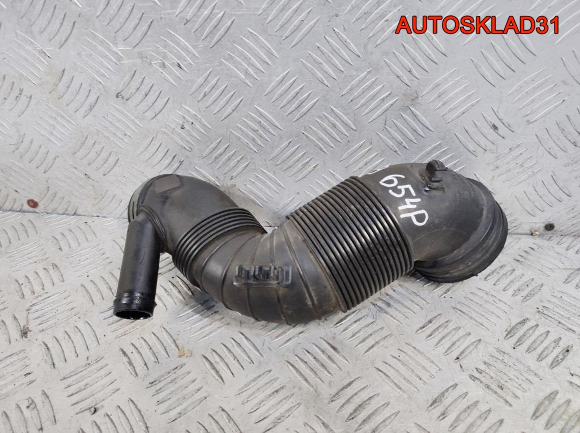 Патрубок воздушного фильтра Passat B6 3C0129654P, 900 рублей, Дубовое