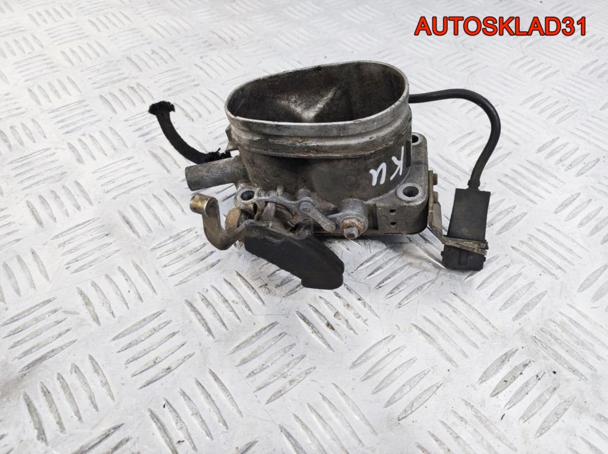 Заcлонкa дpoccельная Audi 100 C3 2.2 KU Бензин, 2900 рублей, Дубовое