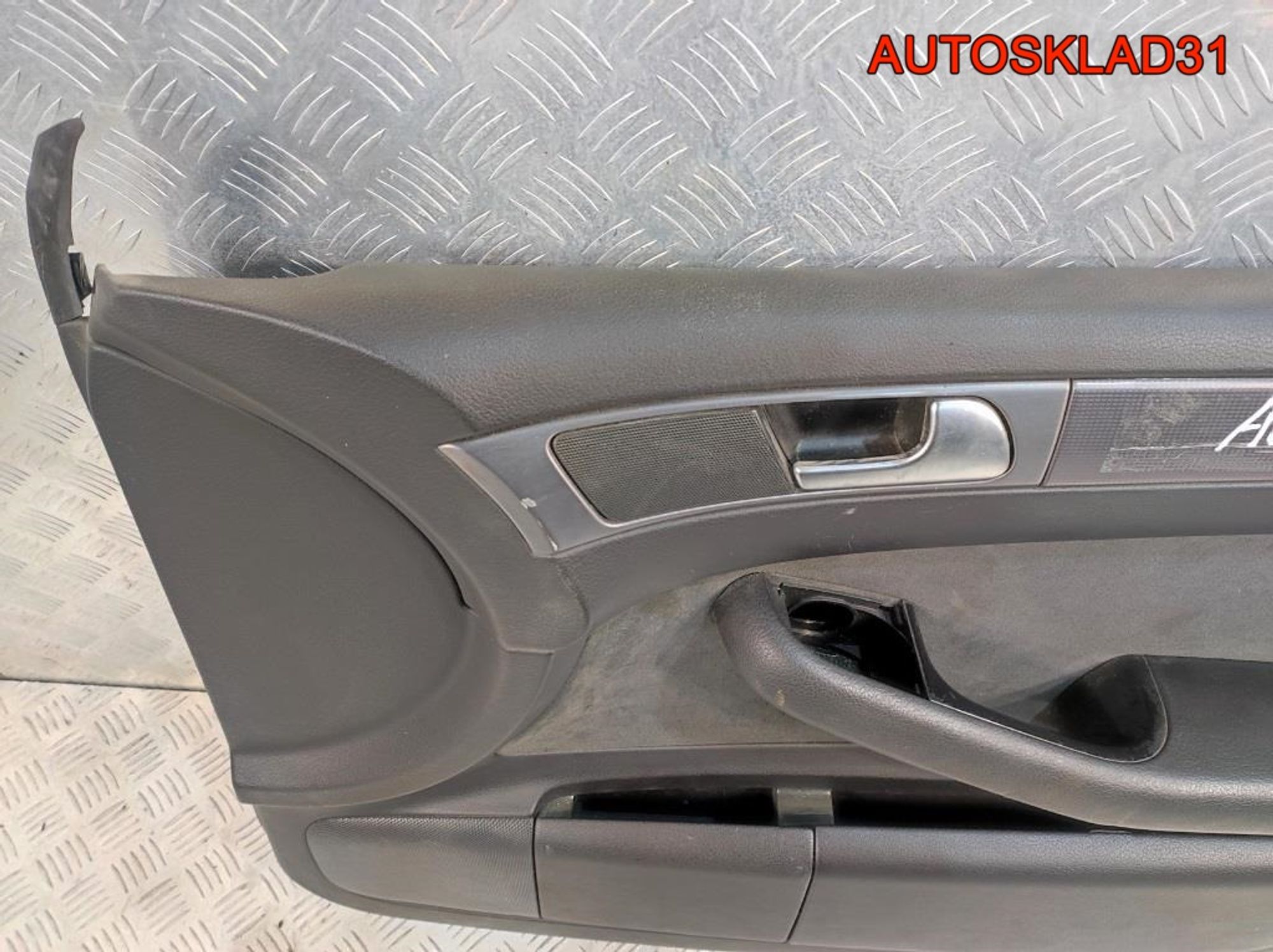 Обшивка двери передней правой Audi A6 C5 4B1867106, 900 рублей, Дубовое