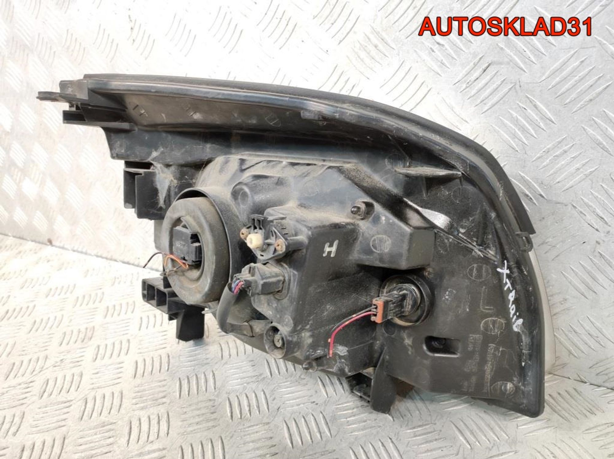 Фара левая Nissan X-Trail T30 260608H925, 7200 рублей, Дубовое