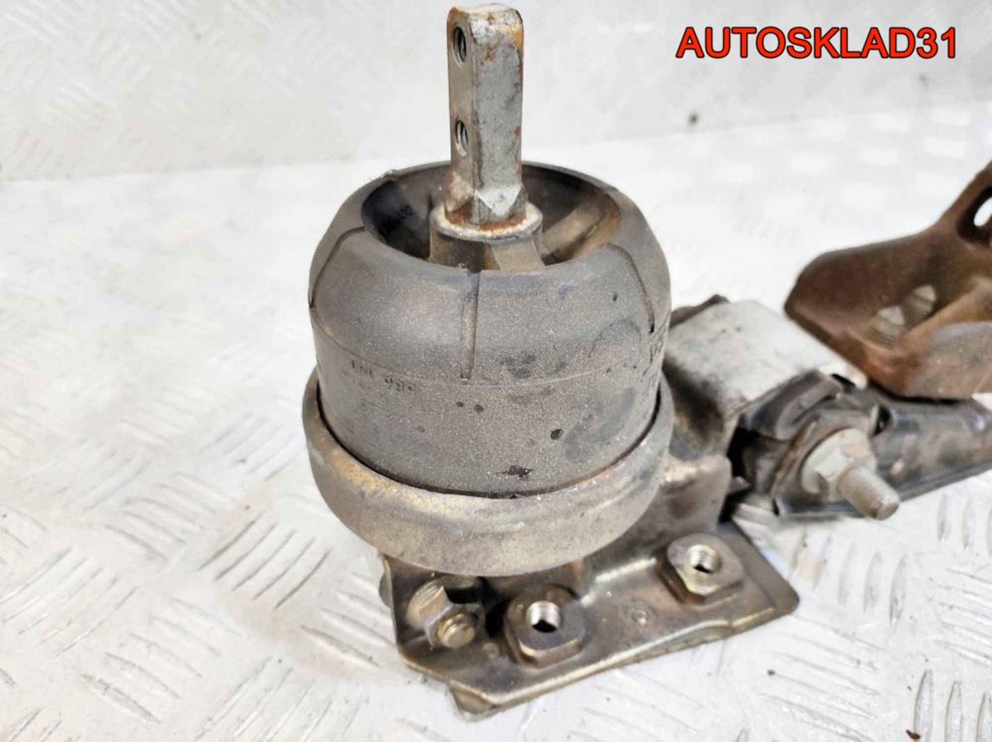 Опора двигателя левая VW Sharan 7M0199131AF, 3300 рублей, Дубовое