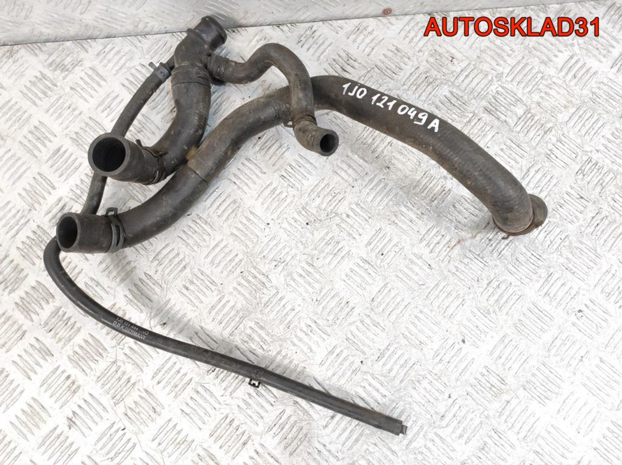 Патрубок радиатора VW Golf 4 1,6 Бензин 1J0121049A, 2000 рублей, Дубовое
