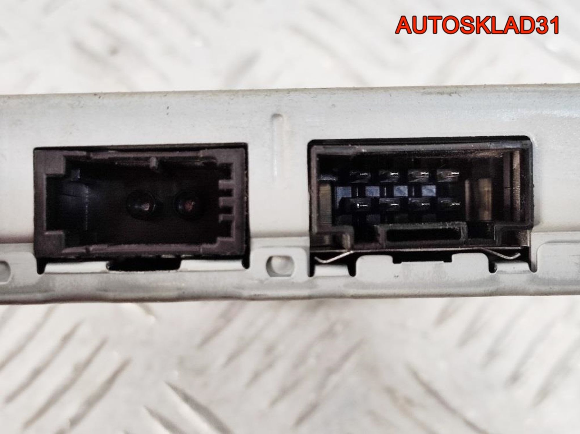 Блок мультимедиа Mercedes Benz X204 A2049000300, 2000 рублей, Дубовое