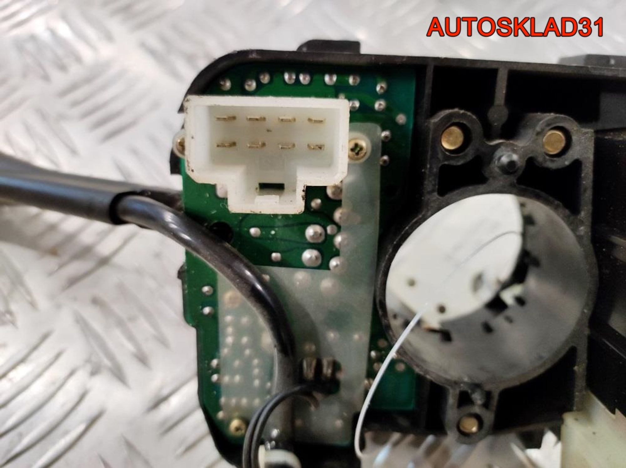 Переключатель подрулевой Nissan 100NX B13 2556062C00, 1000 рублей, Дубовое