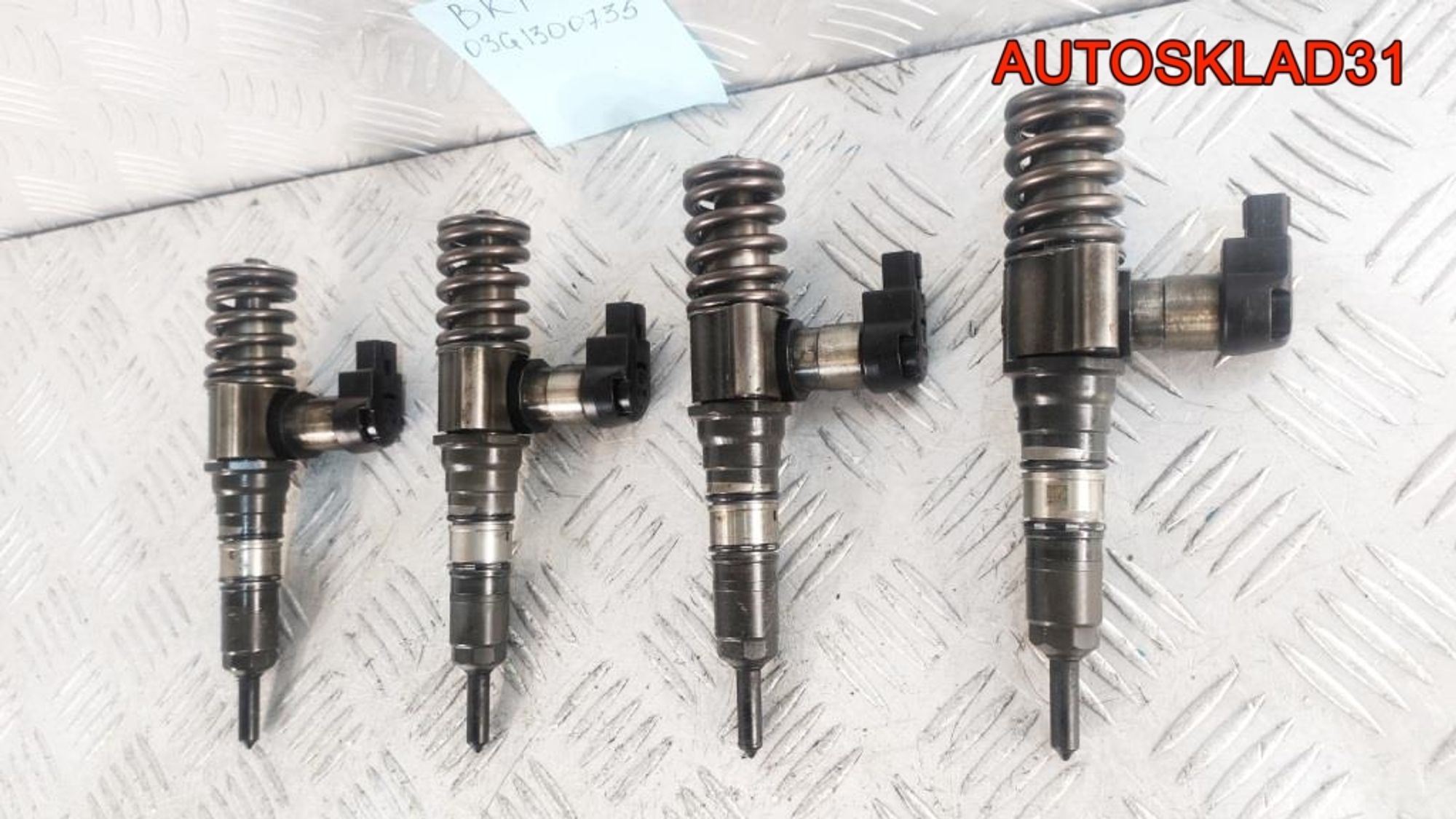 Форсунка дизельная VW Passat B6 2.0 BKP 03G130073S Цена за ОДНУ форсунку, 13000 рублей, Дубовое