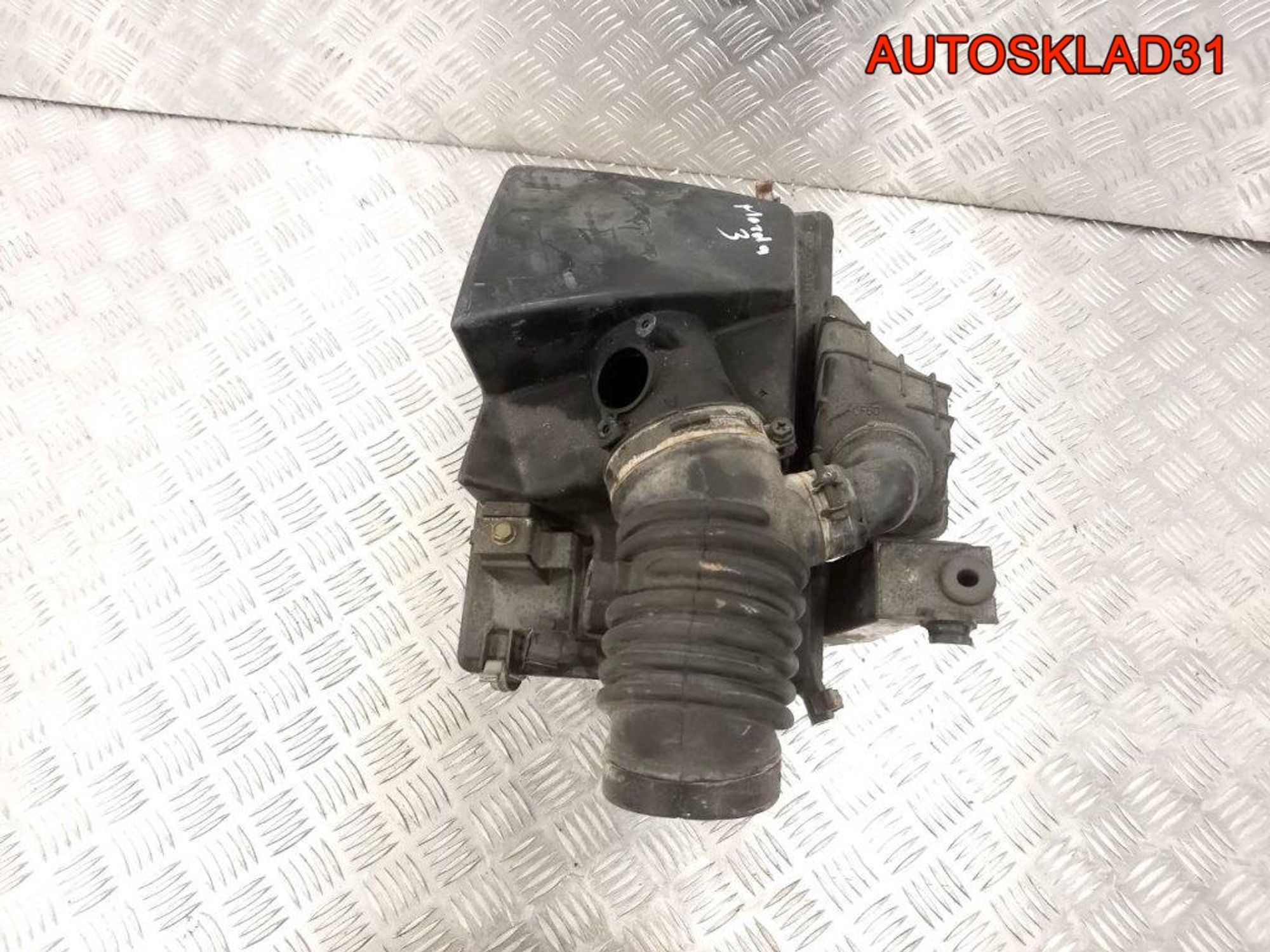 Корпус воздушного фильтра Mazda 3 BK LF5013320B, 1400 рублей, Дубовое