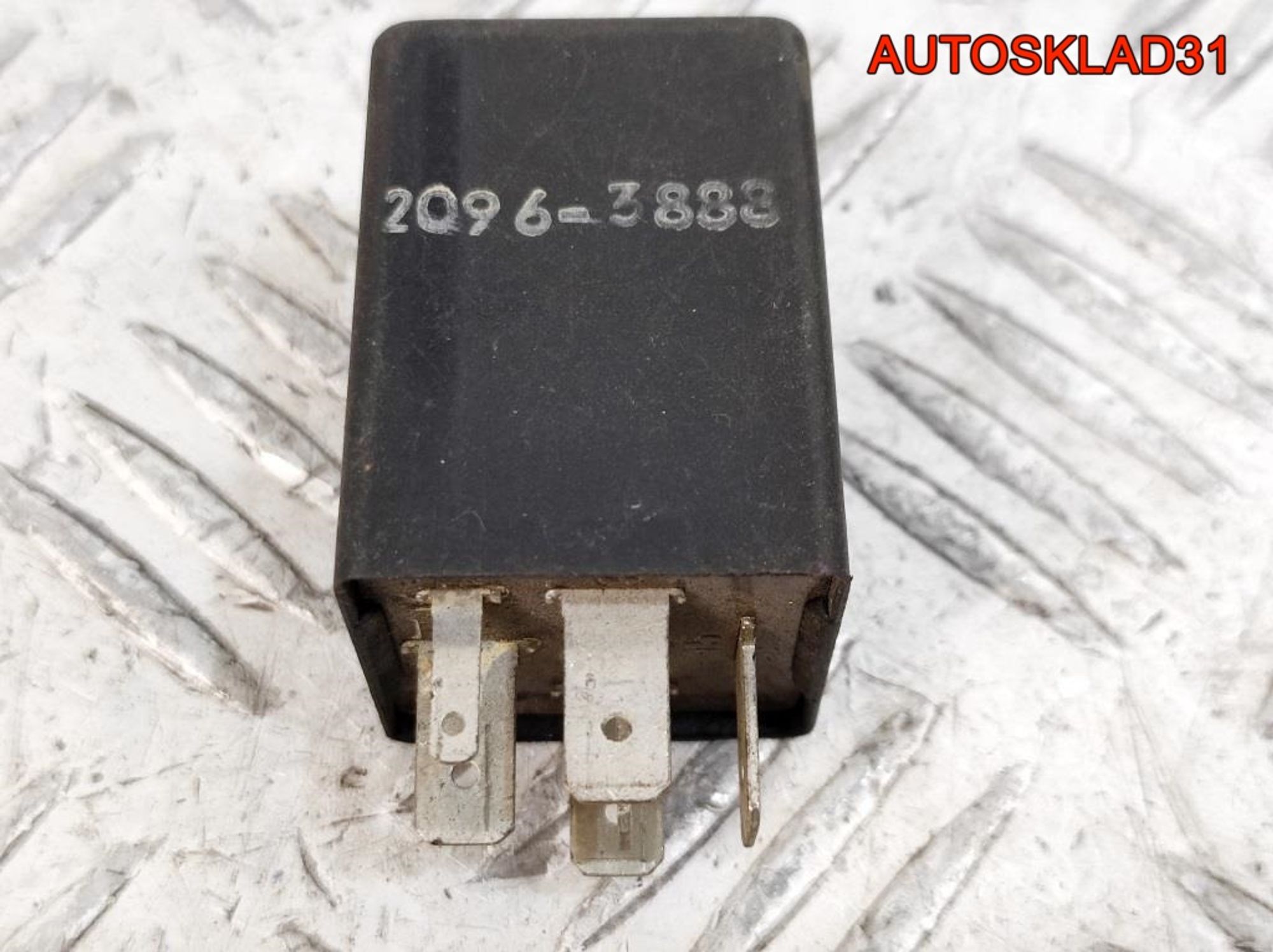Реле стеклоочистителей VW Golf 3 321955531A, 1000 рублей, Дубовое