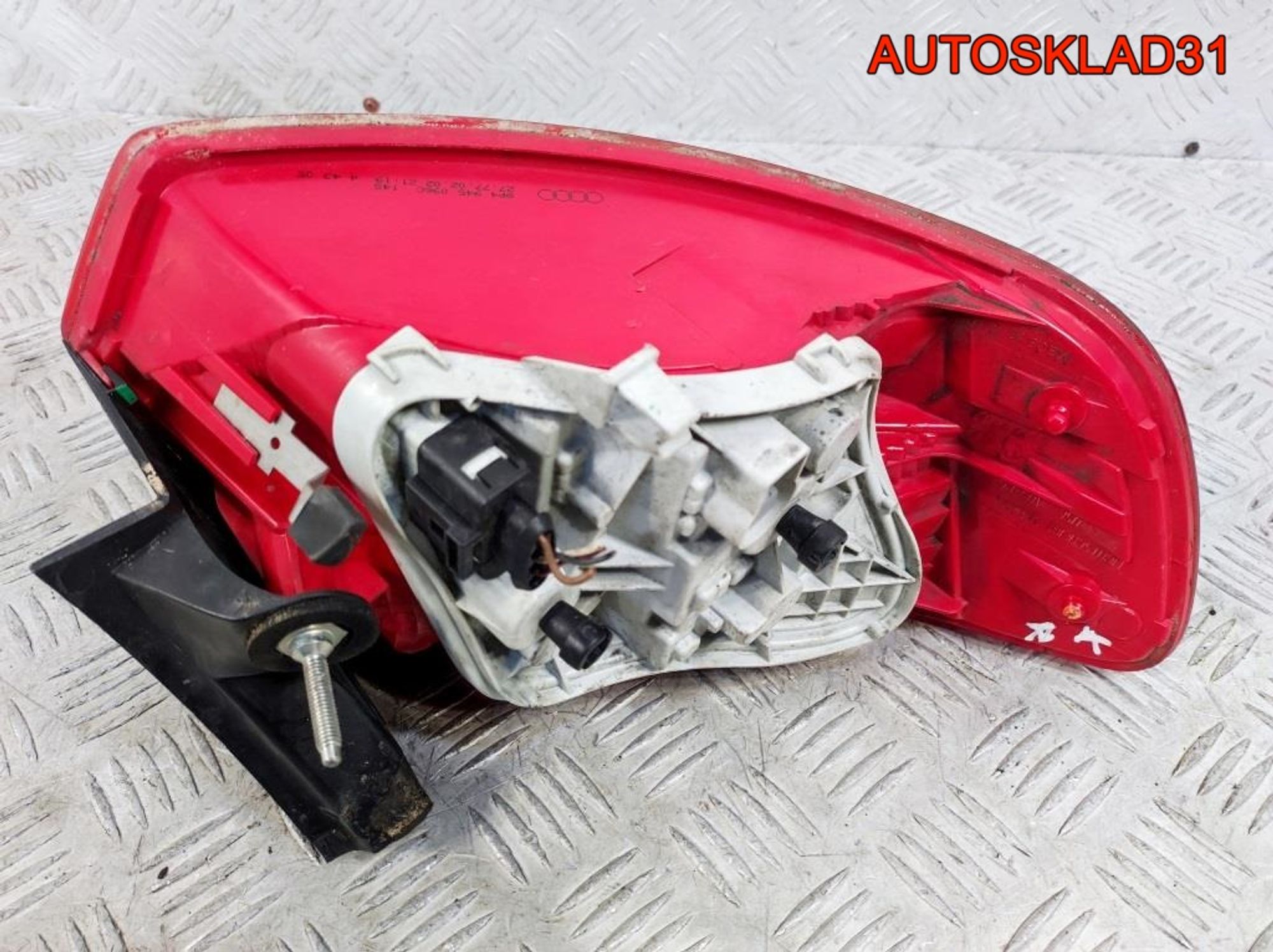 Фонарь задний наружный правый Audi A3 8P4945096C, 2500 рублей, Дубовое