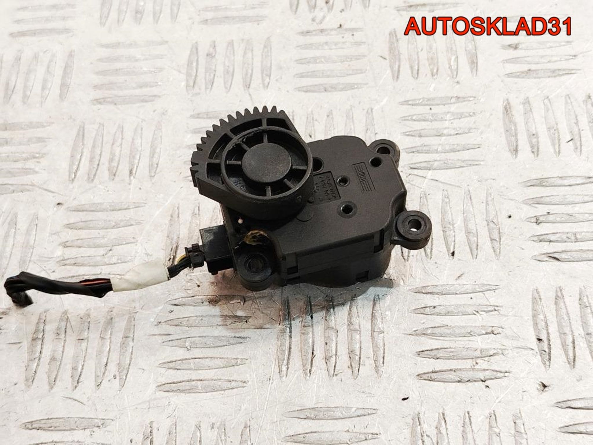 Сервопривод заслонки печки Mazda 3 BK 3M5H19E616AB, 600 рублей, Дубовое