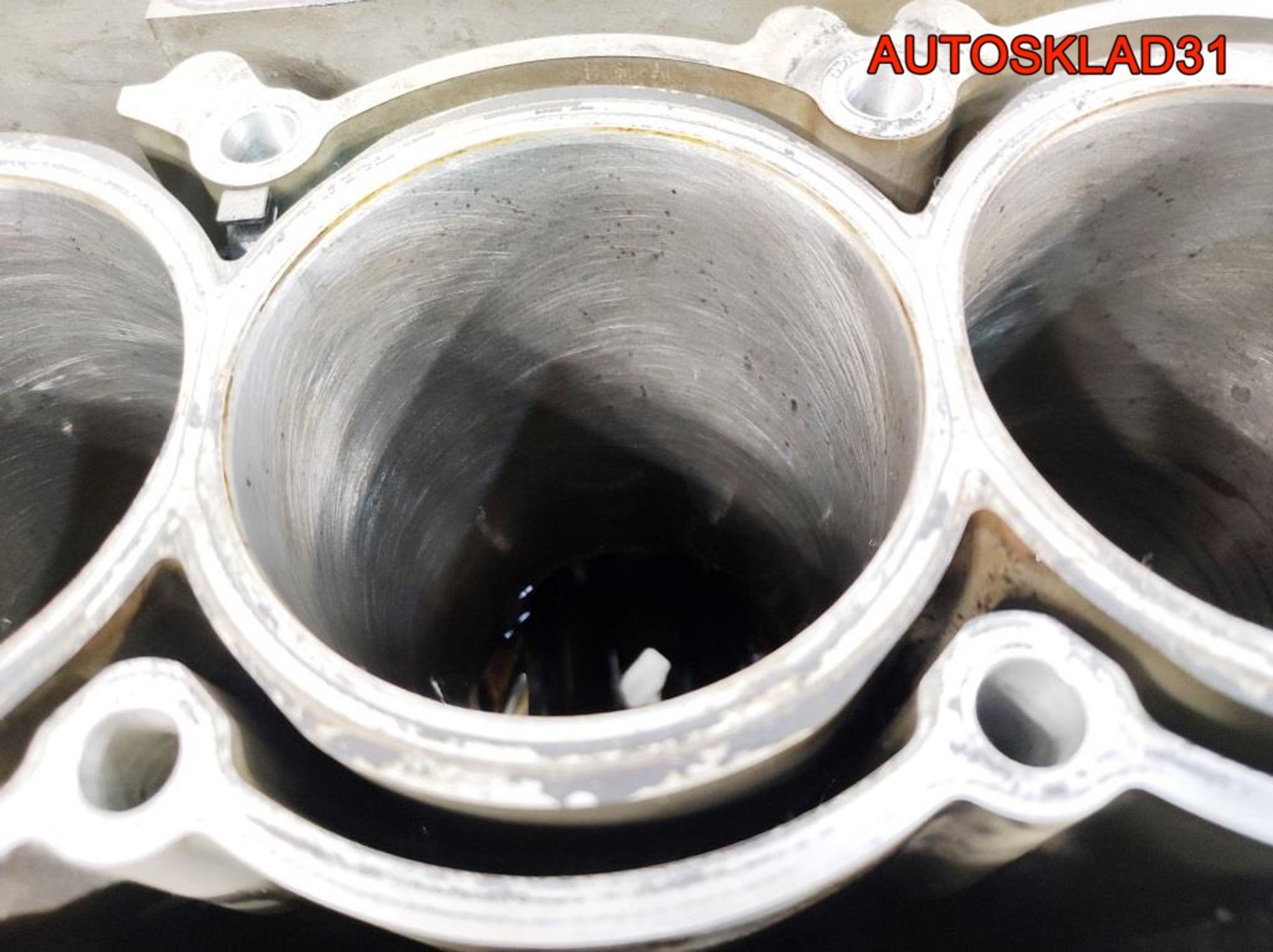 Блок цилиндров VW Polo 4 1,2 AWY Бензин 03D103019J, 9000 рублей, Дубовое