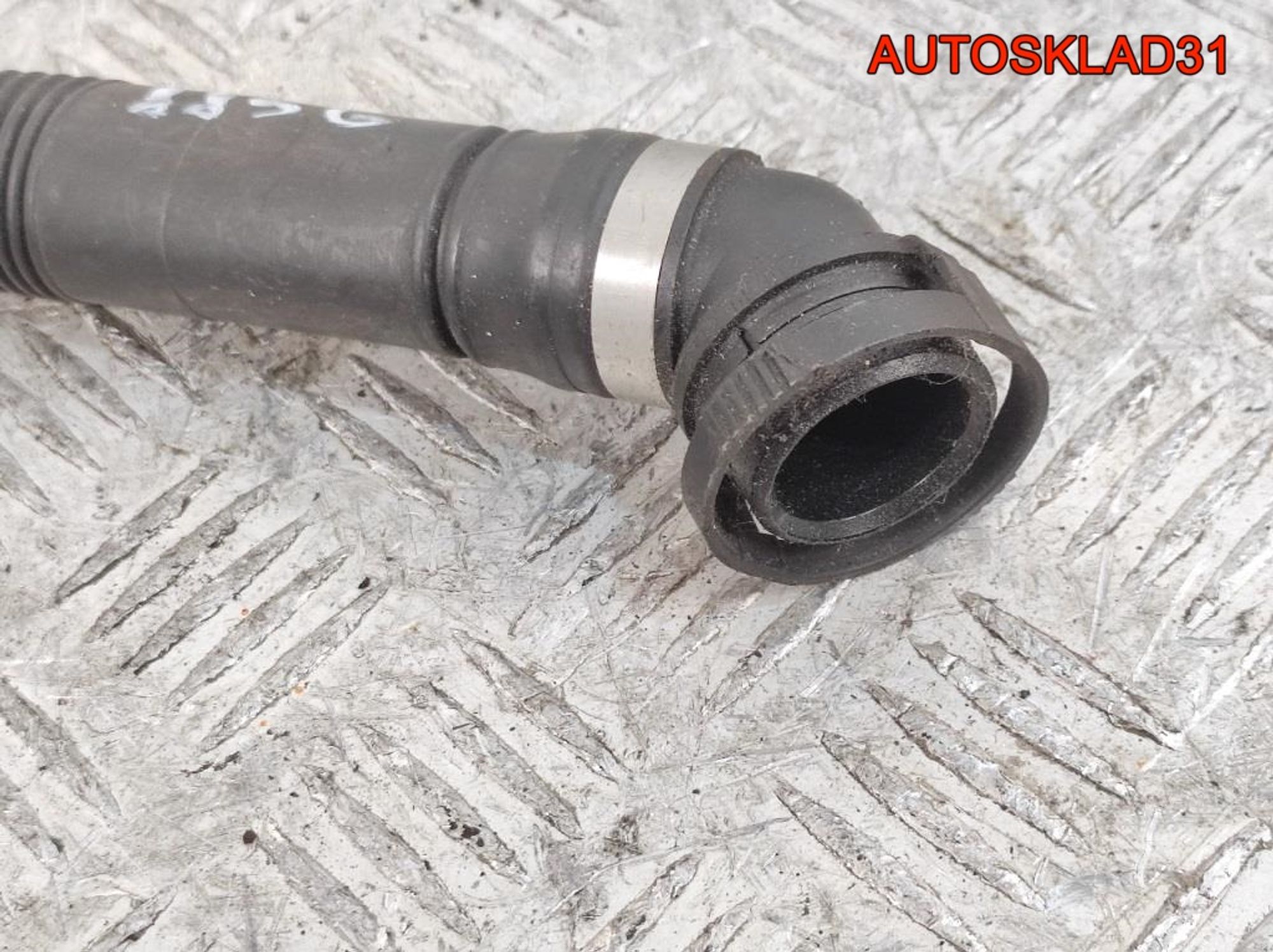 Патрубок воздушного насоса A6 C6 2,4 BDW Бензин 4F0133889G, 1200 рублей, Дубовое