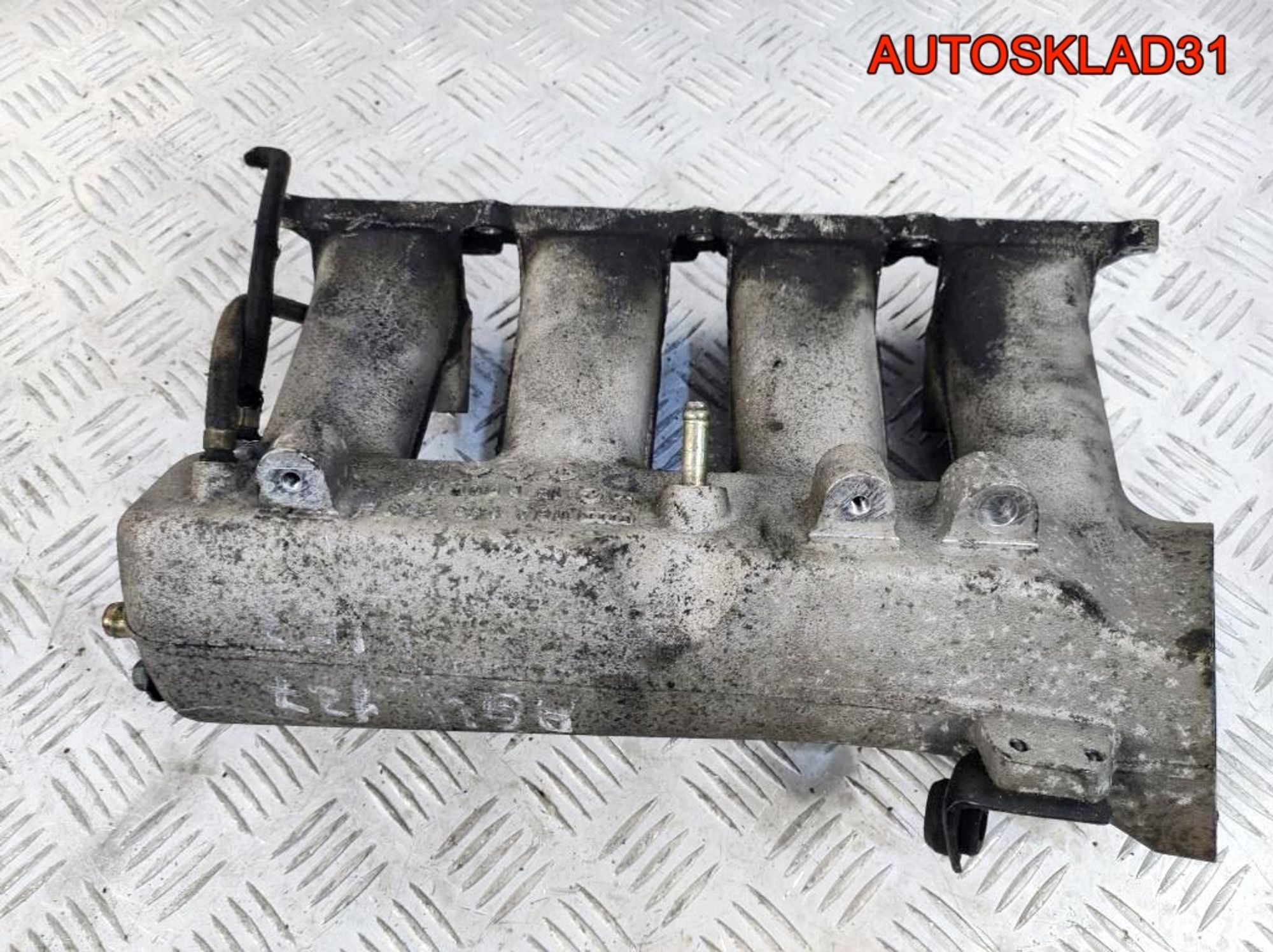 Коллектор впускной Skoda Octavia A4 AGU 06A133223P, 2100 рублей, Дубовое