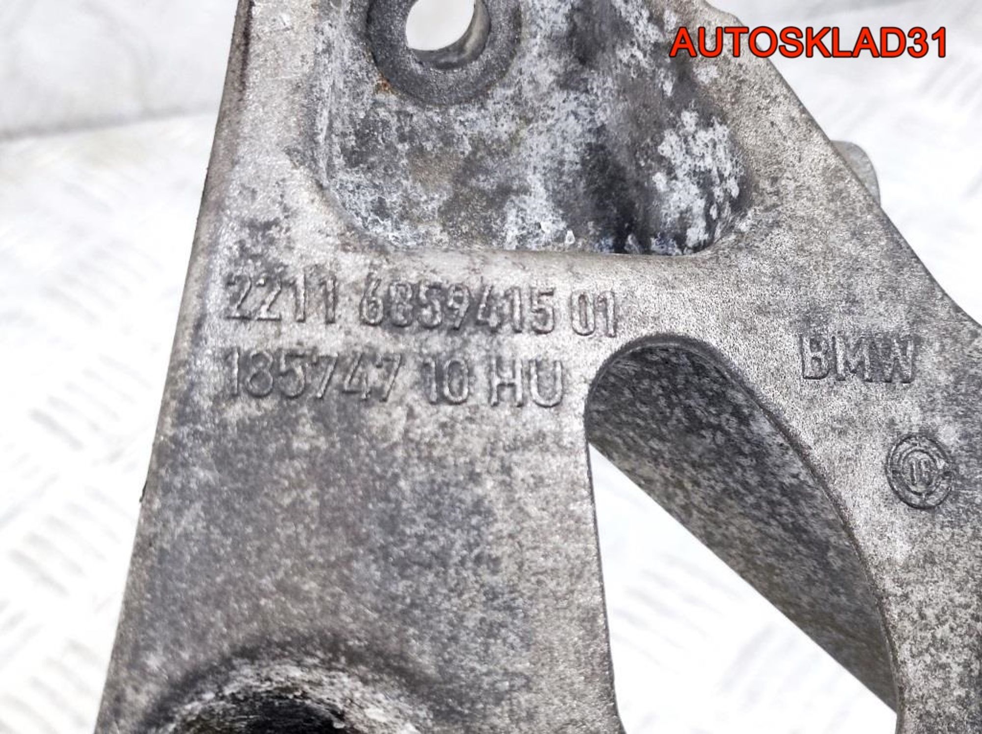 Кронштейн двигателя левый BMW F30 22116859415, 1700 рублей, Дубовое