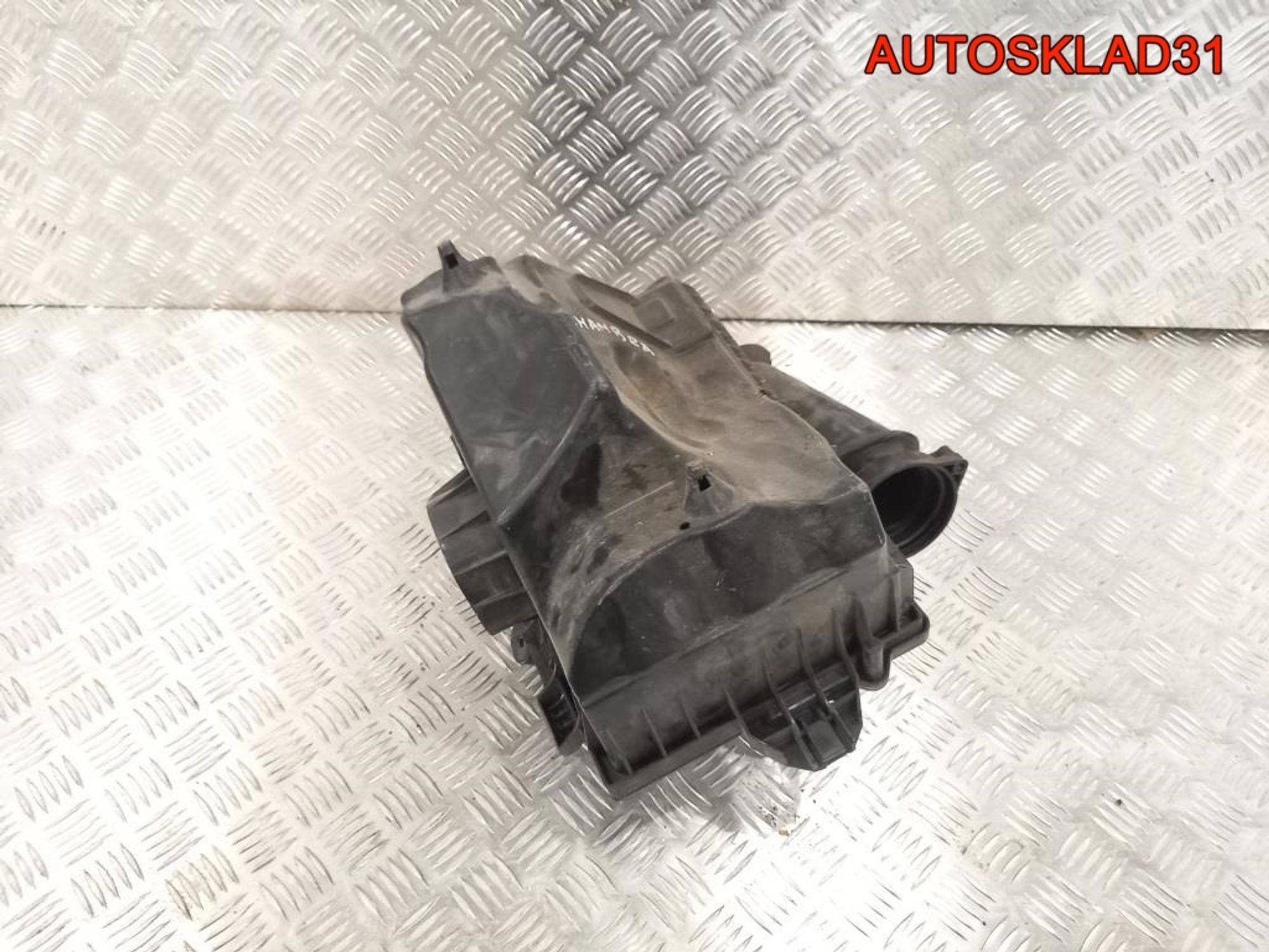 Корпус воздушного фильтра VW Sharan 7M3129607, 1800 рублей, Дубовое