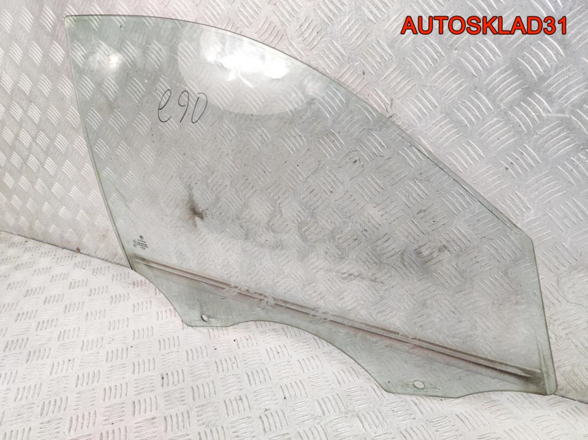 Стекло двери передней правой BMW E90 51337060264, 1700 рублей, Дубовое
