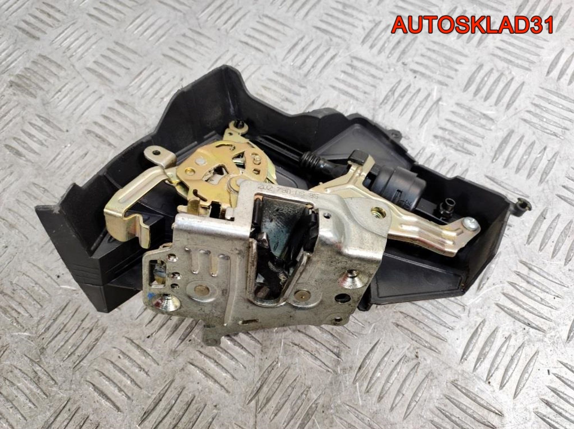 Замок двери задней левой Mercedes W210 A2027300535, 1800 рублей, Дубовое