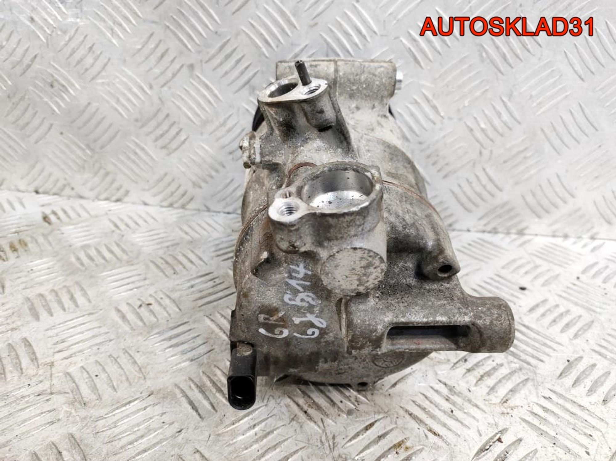 Компрессор кондиционера VW Tiguan 5K0820803C, 12600 рублей, Дубовое