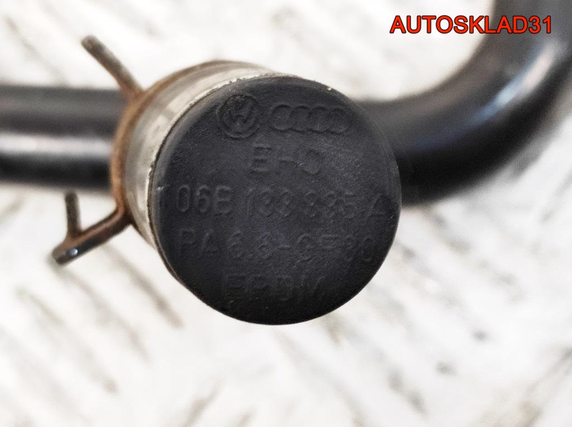 Трубка охлаждающей жидкости VW Passat B5 06B121065L, 1000 рублей, Дубовое