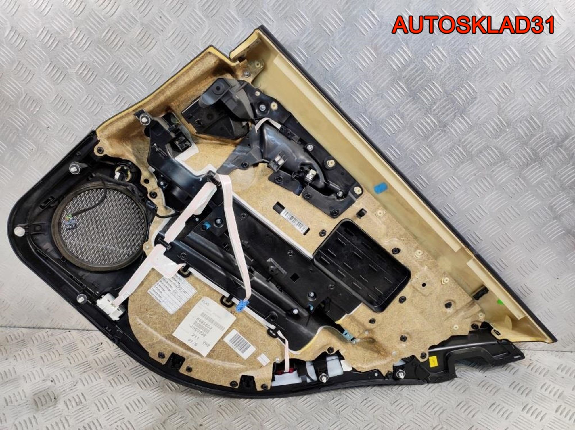 Обшивка дверей комплект Mercedes Benz W211 A2117206762, 9000 рублей, Дубовое