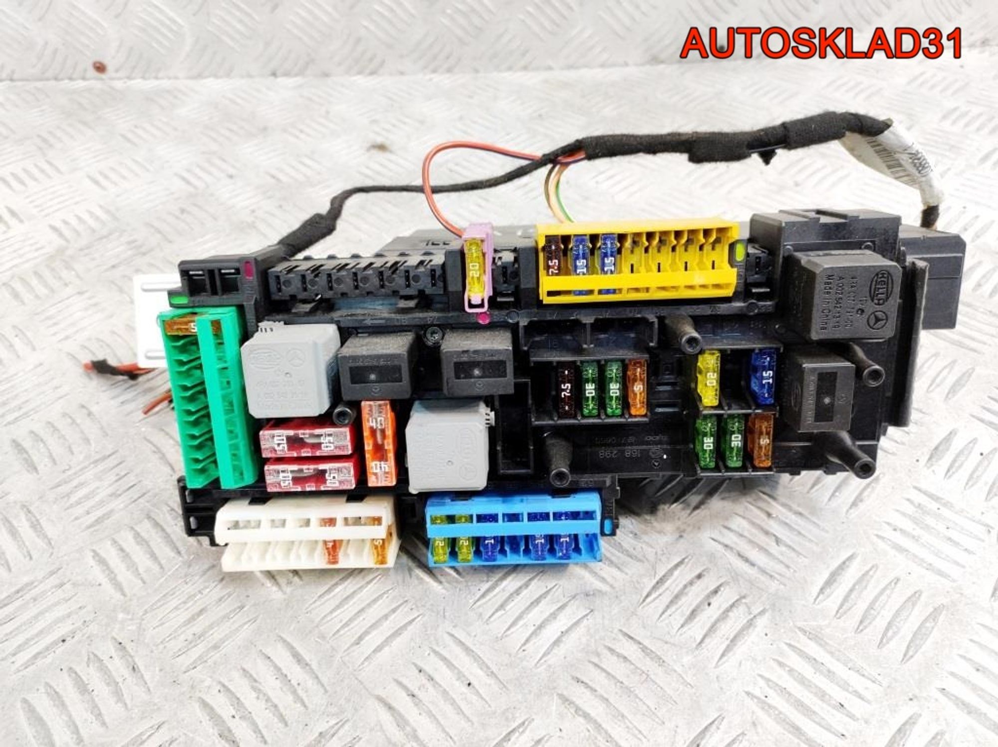 Блок предохранителей Mercedes GLK X204 A2049001402, 8500 рублей, Дубовое