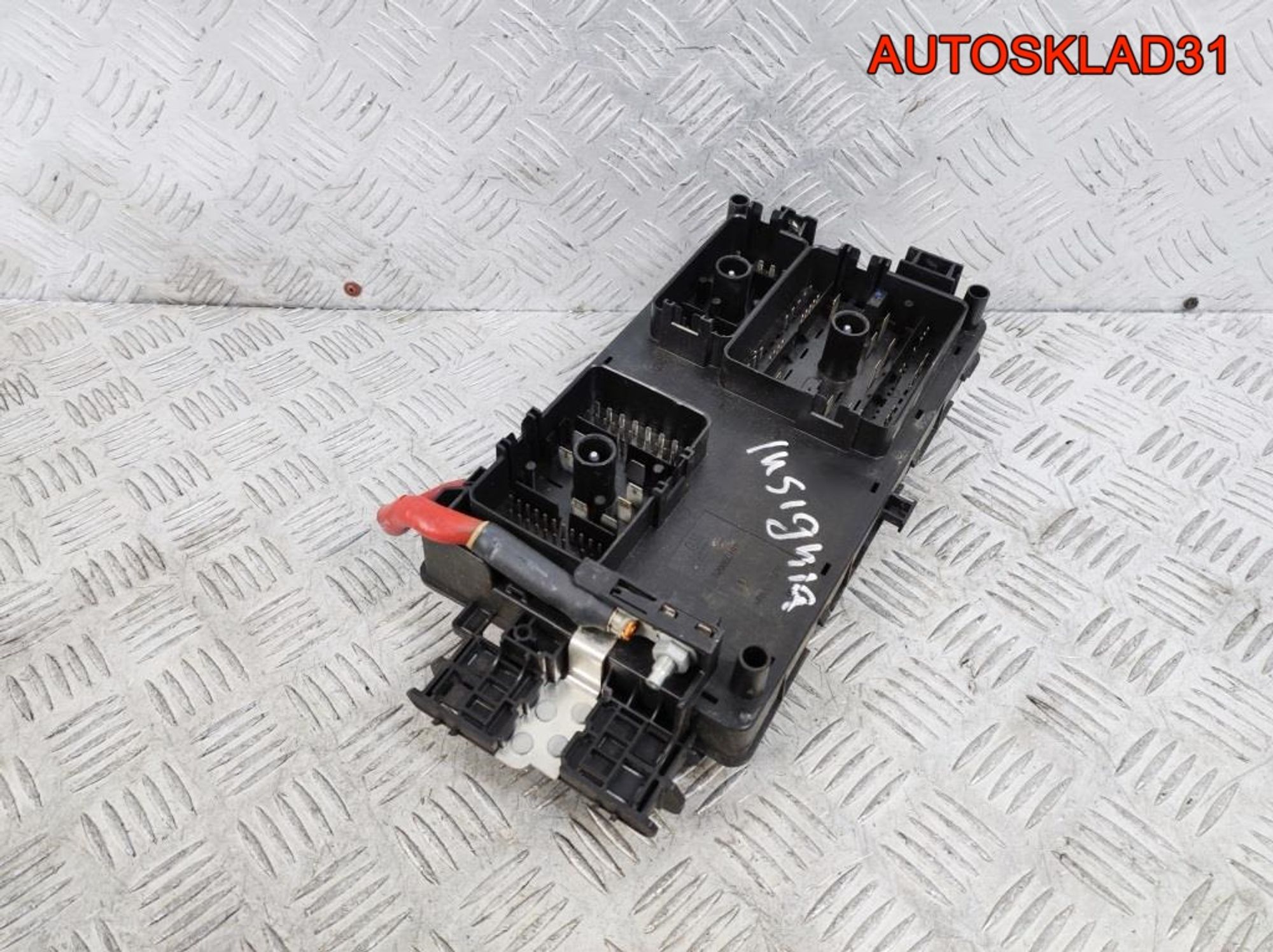 Блок предохранителей Opel Insignia A20DTH 13222782, 2100 рублей, Дубовое