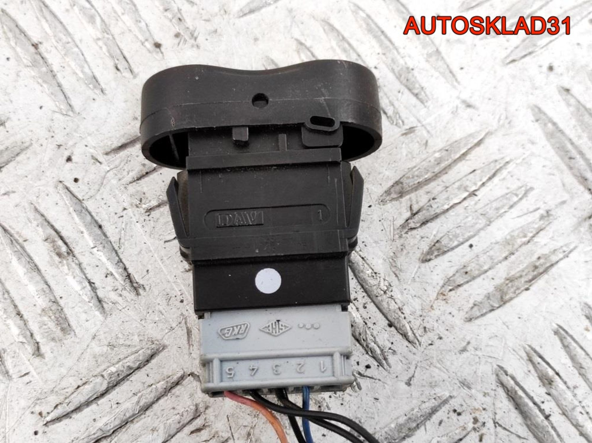 Кнопка обогрева стекла Renault Sandero 8200710682, 600 рублей, Дубовое