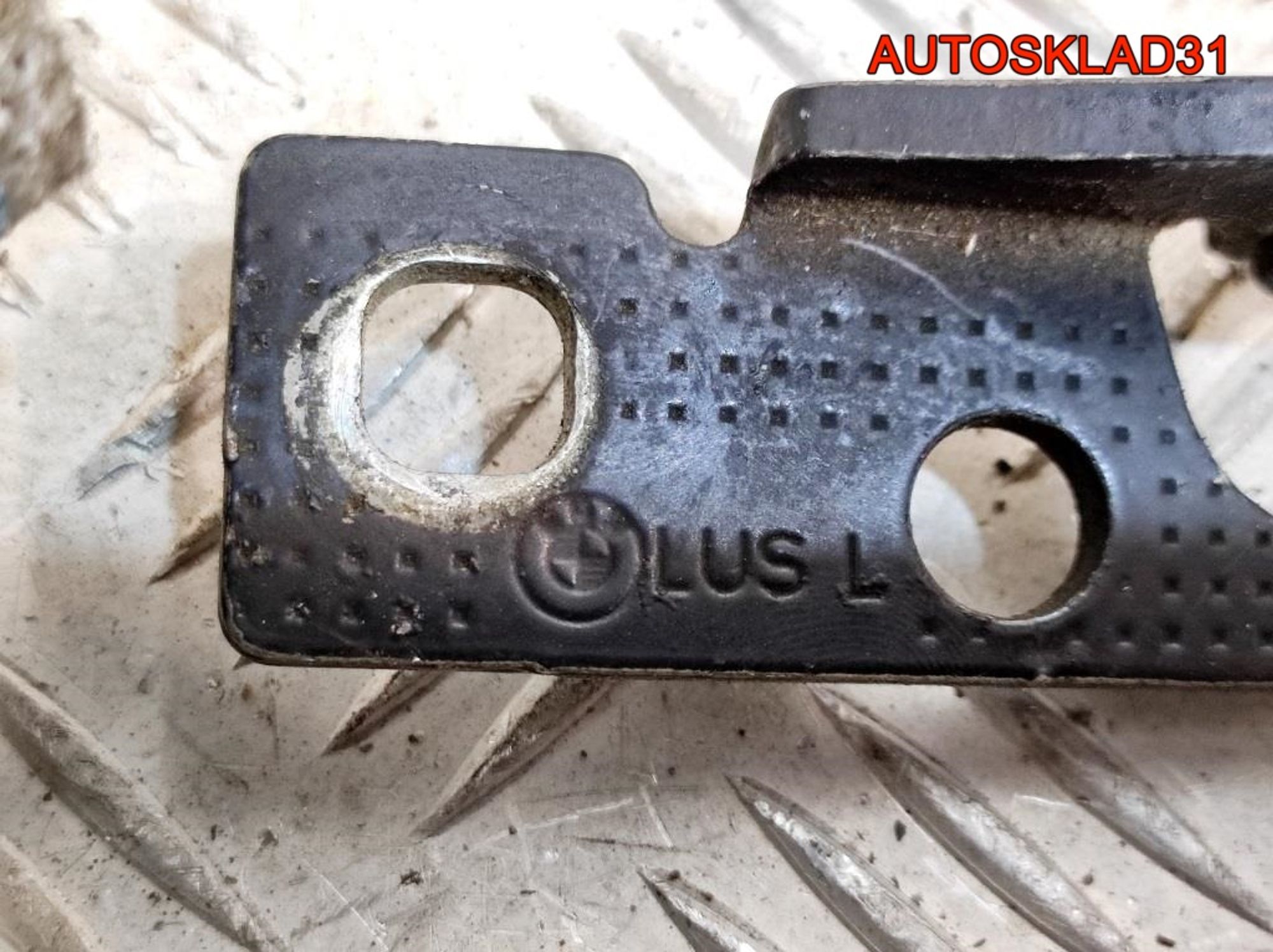 Петля капота левая BMW E39 41618203275, 1400 рублей, Дубовое