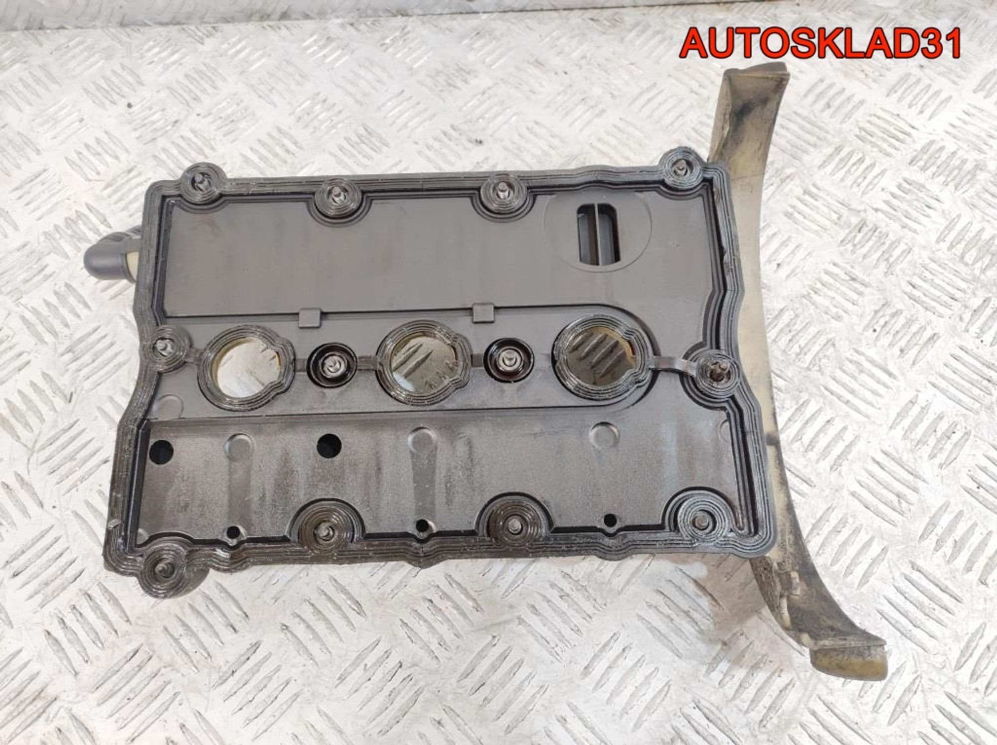 Крышка клапанная левая Audi A4 B6 3,0 ASN 06C103471F, 1500 рублей, Дубовое