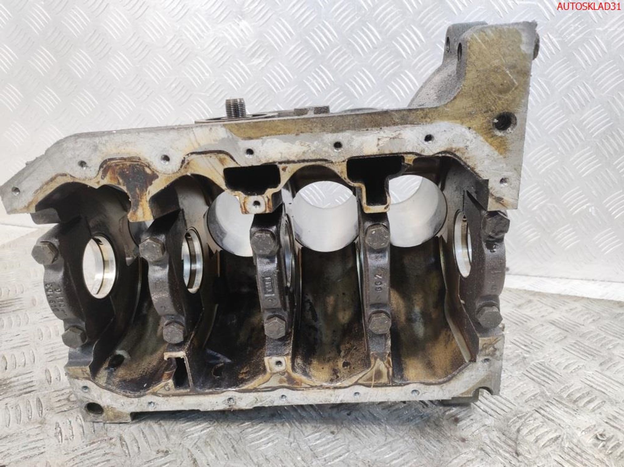 Блок цилиндров VW Golf 4 1.4 AKQ Бензин 030103019B, 5000 рублей, Дубовое