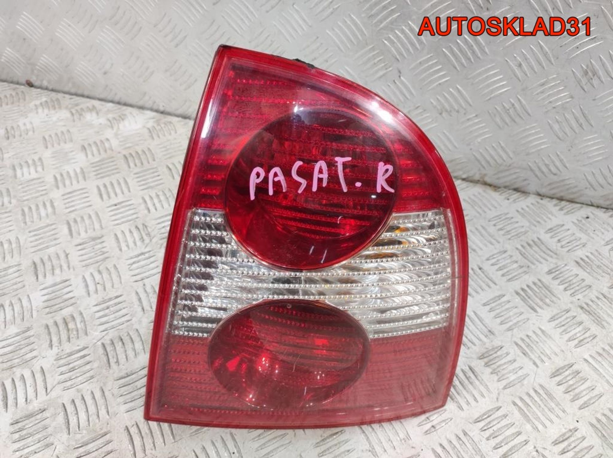 Фонарь задний правый VW Passat B5+ Седан 3B5945096AE, 7000 рублей, Дубовое