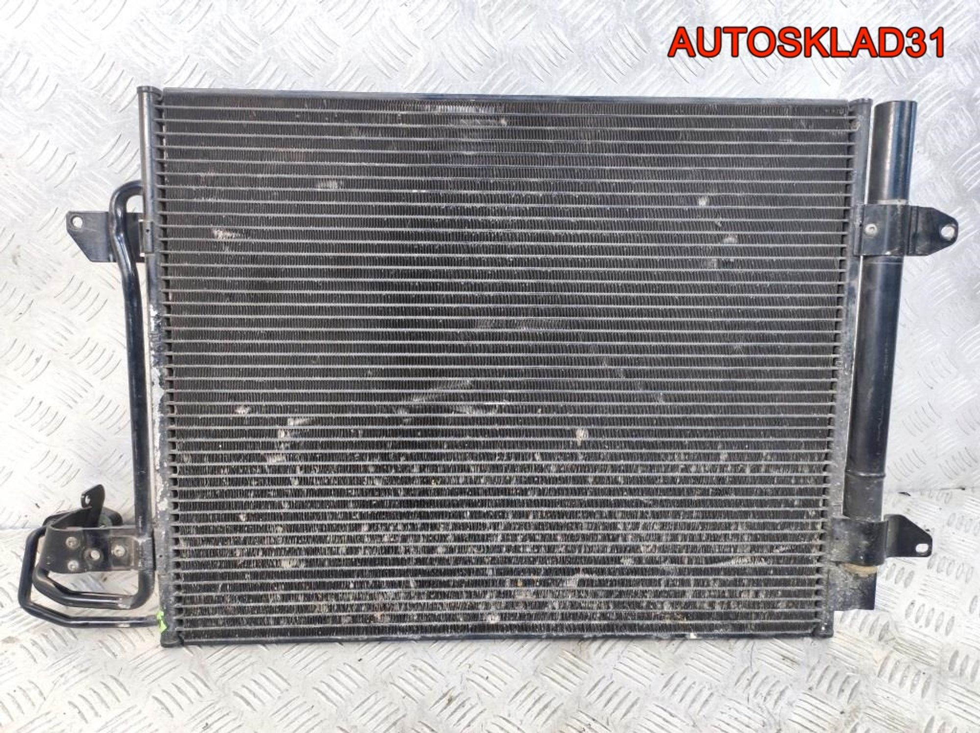 Радиатор кондиционера Volkswagen Touran 1T0820411B, 3300 рублей, Дубовое