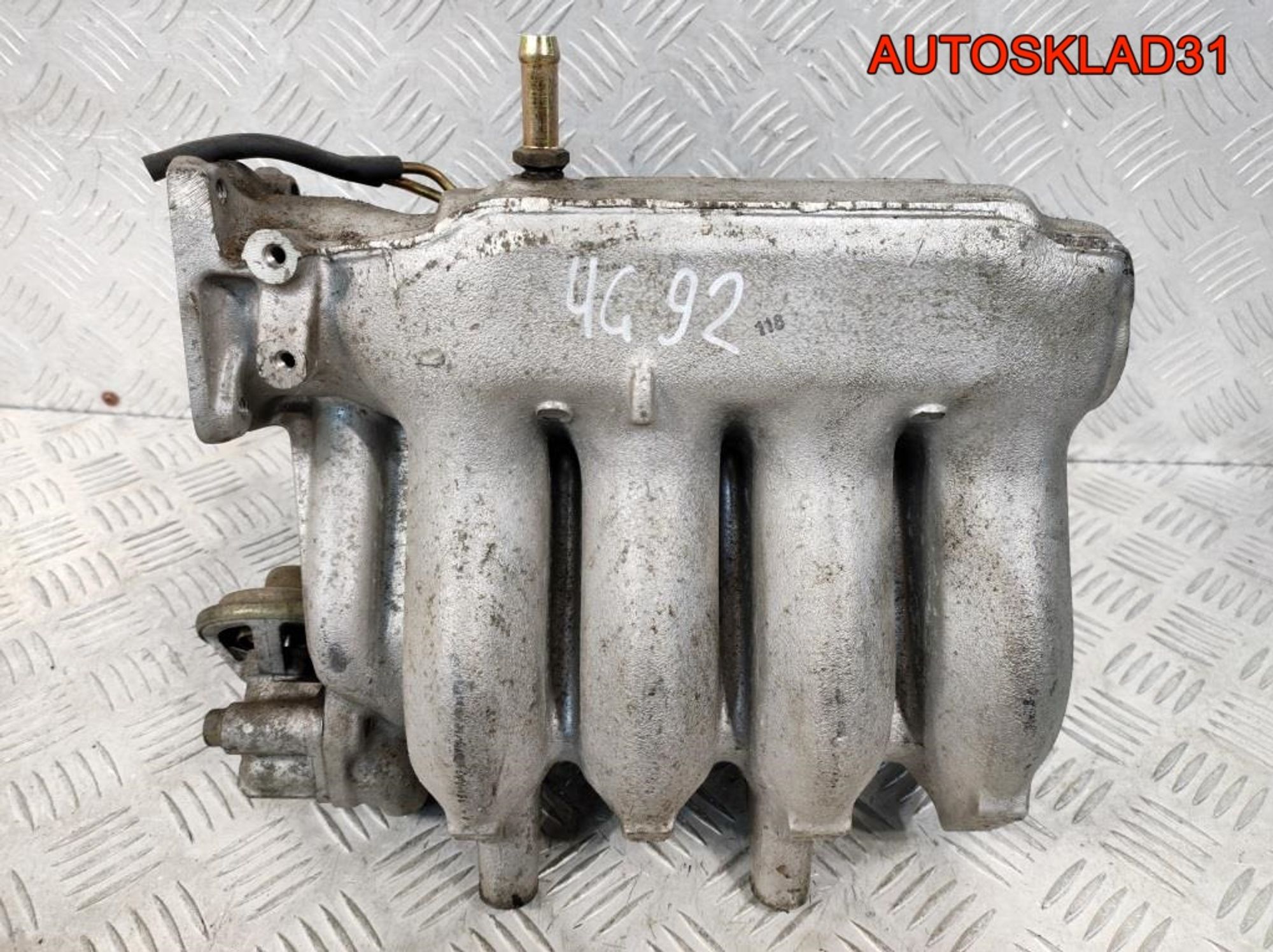 Коллектор впускной Mitsubishi Carisma DA 1,6 4G92, 1400 рублей, Дубовое