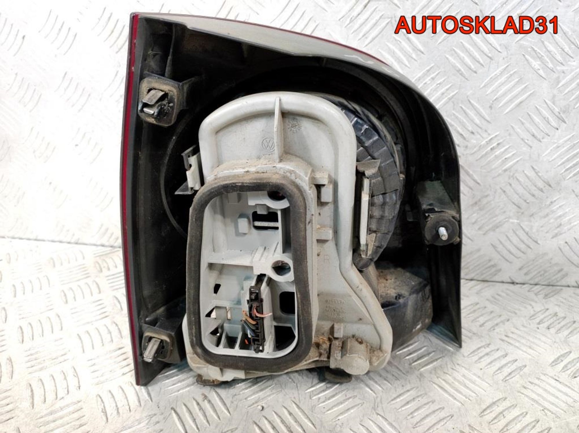 Фонарь задний правый VW Polo 4 6Q6945096AA Рест, 3200 рублей, Дубовое