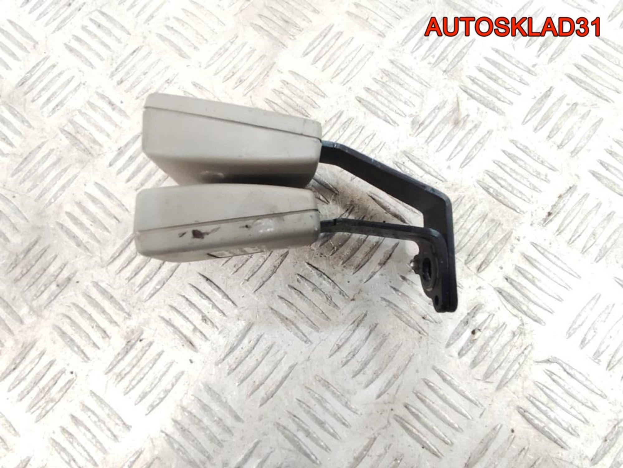 Ответная часть ремня безопасности Audi A8 D3 4E0857739A, 500 рублей, Дубовое