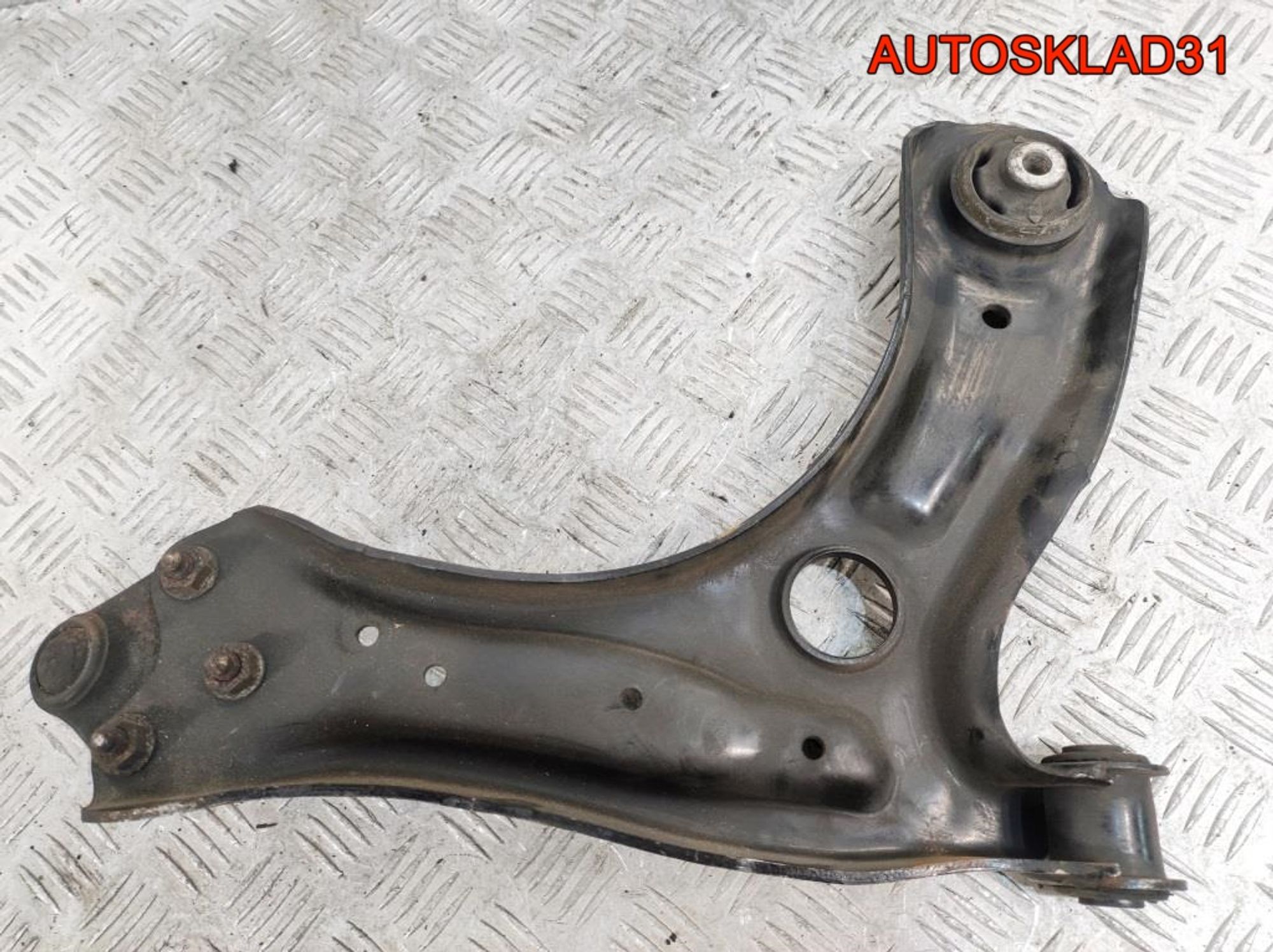 Рычаг передний левый нижний Skoda Fabia 3 6R0407151F, 2300 рублей, Дубовое