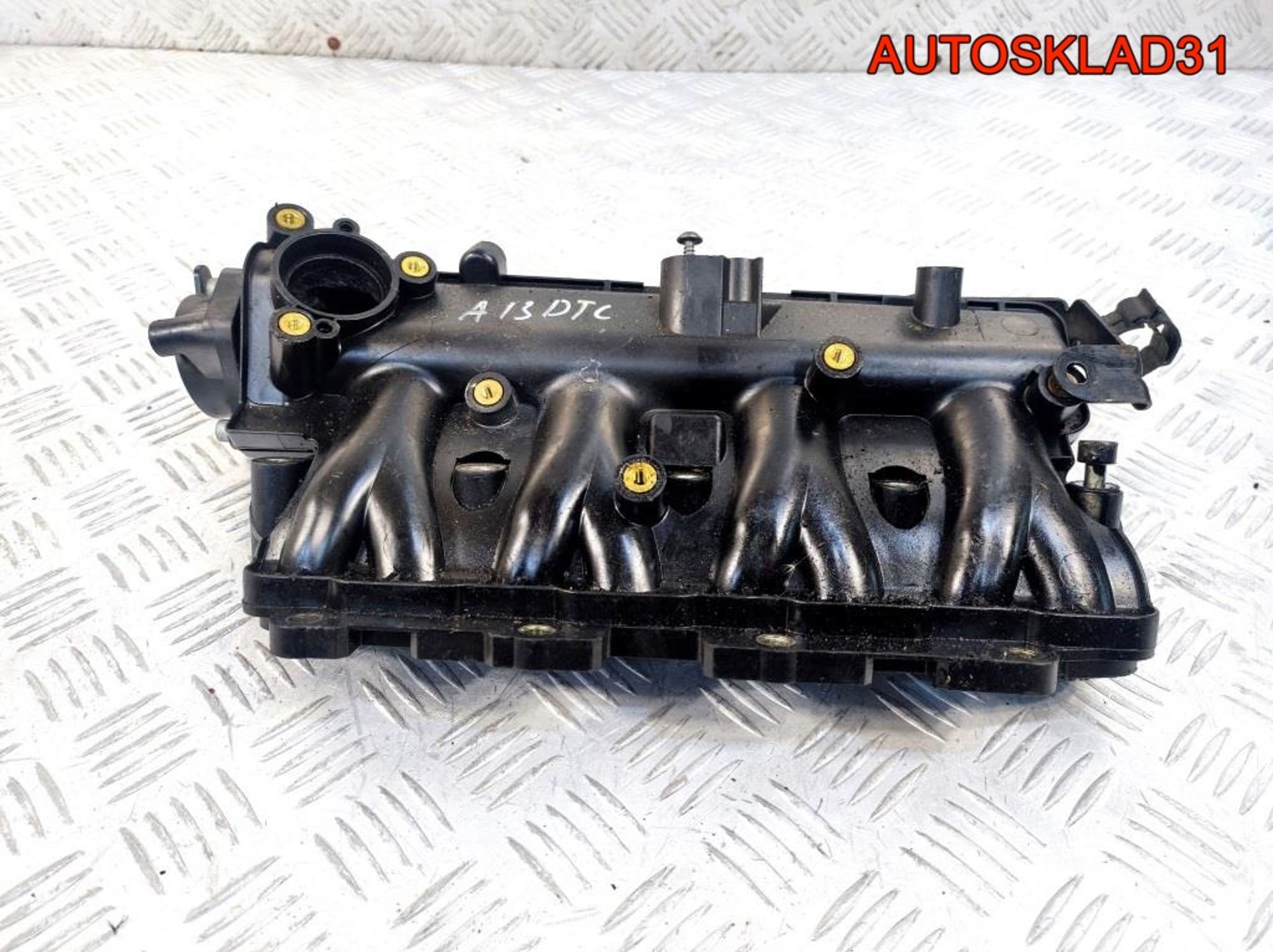 Коллектор впускной Opel Corsa D A13DTC 55213267, 2500 рублей, Дубовое