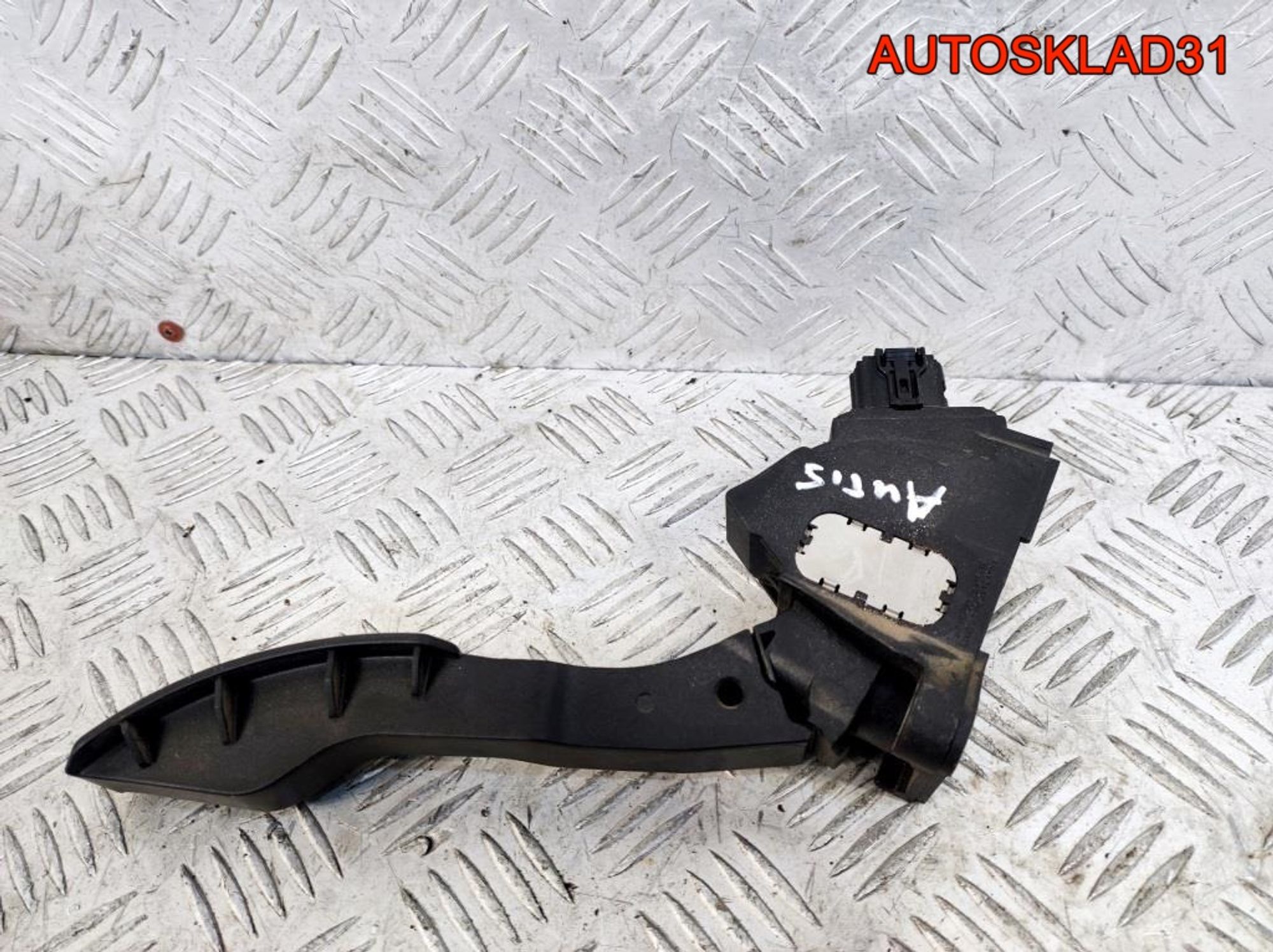 Педаль газа Toyota Auris 7811002020 Бензин, 1700 рублей, Дубовое
