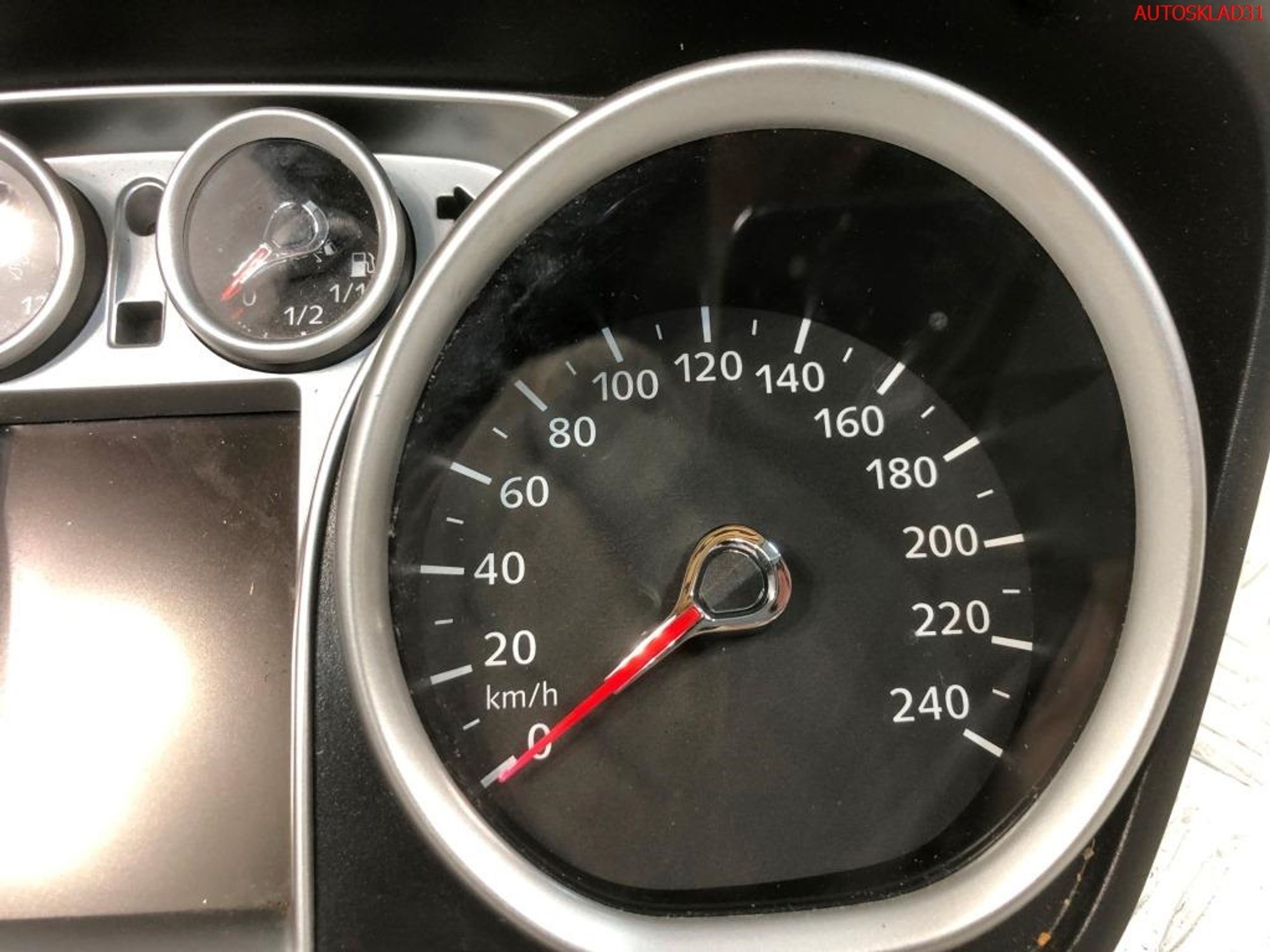 Панель приборов Ford Focus 2 1,6 Дизель 8V4T10849LJ, 35000 рублей, Дубовое