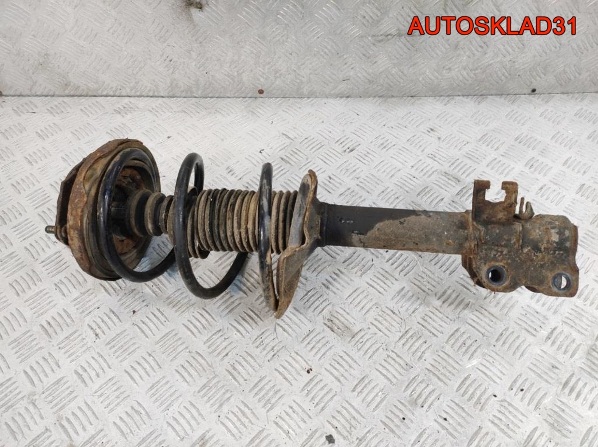 Амортизатор передний правый Nissan X-Trail T30 543028H726, 3200 рублей, Дубовое